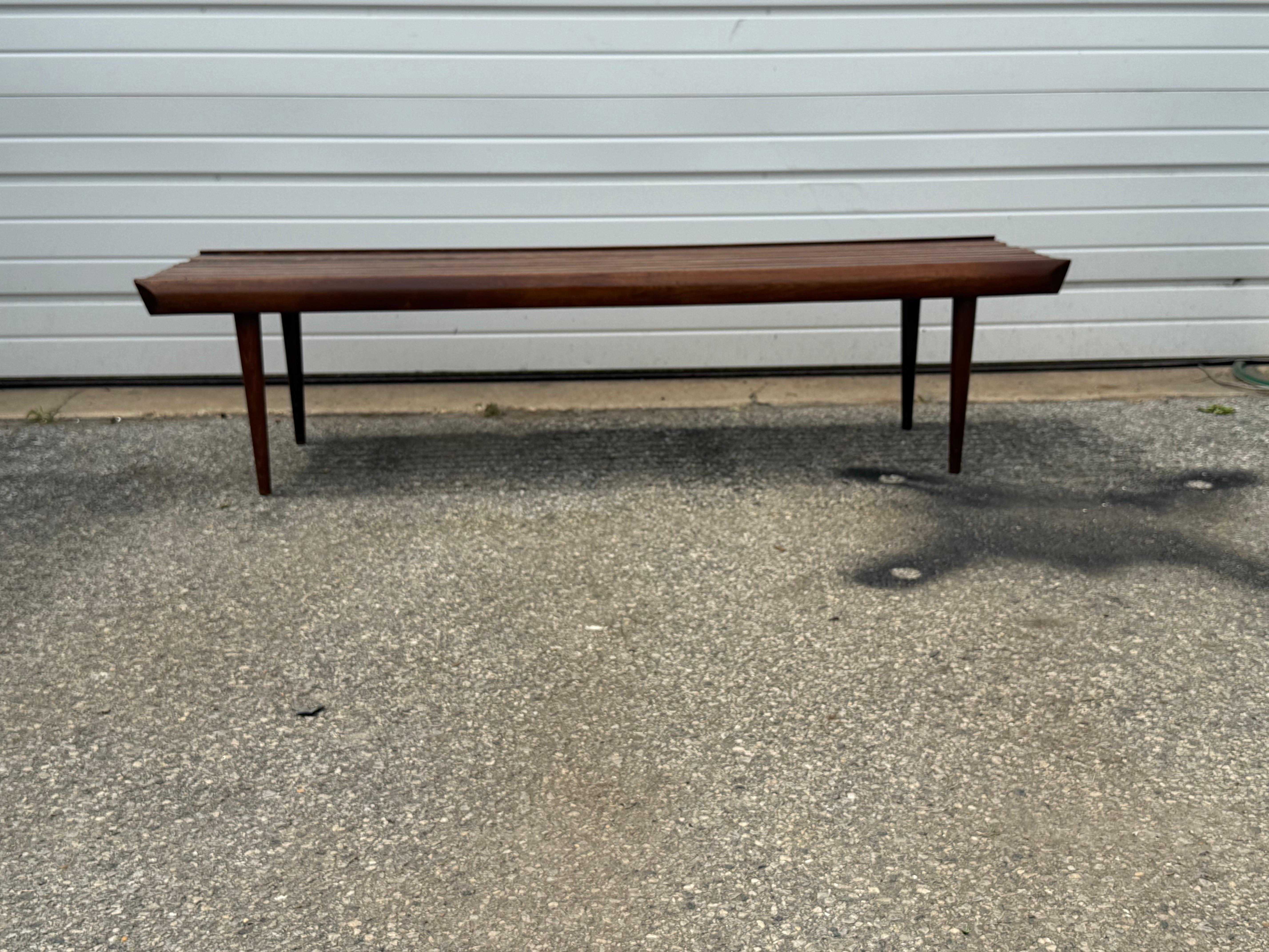 Mid-Century Modern Walnuss Latten 60