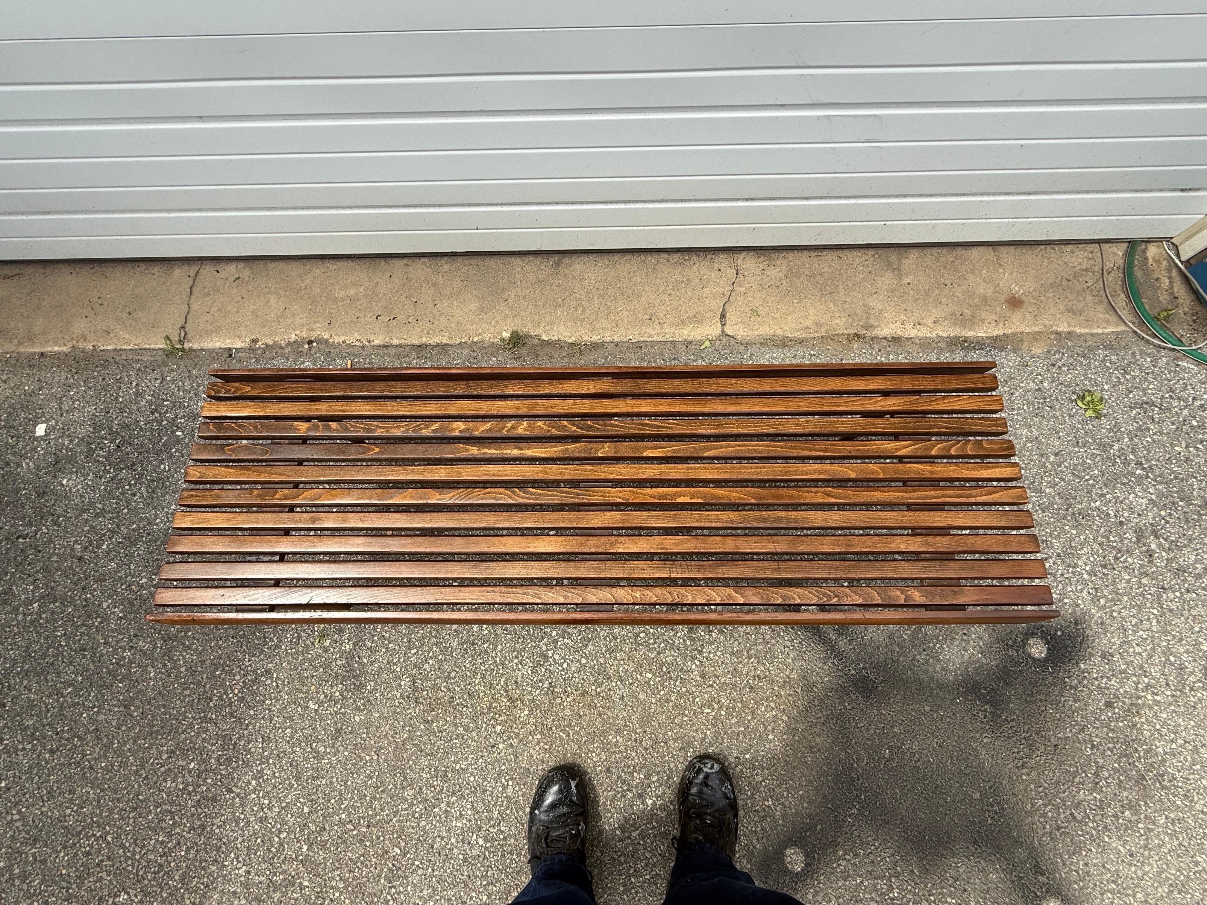 Mid-Century Modern Walnuss Latten 60