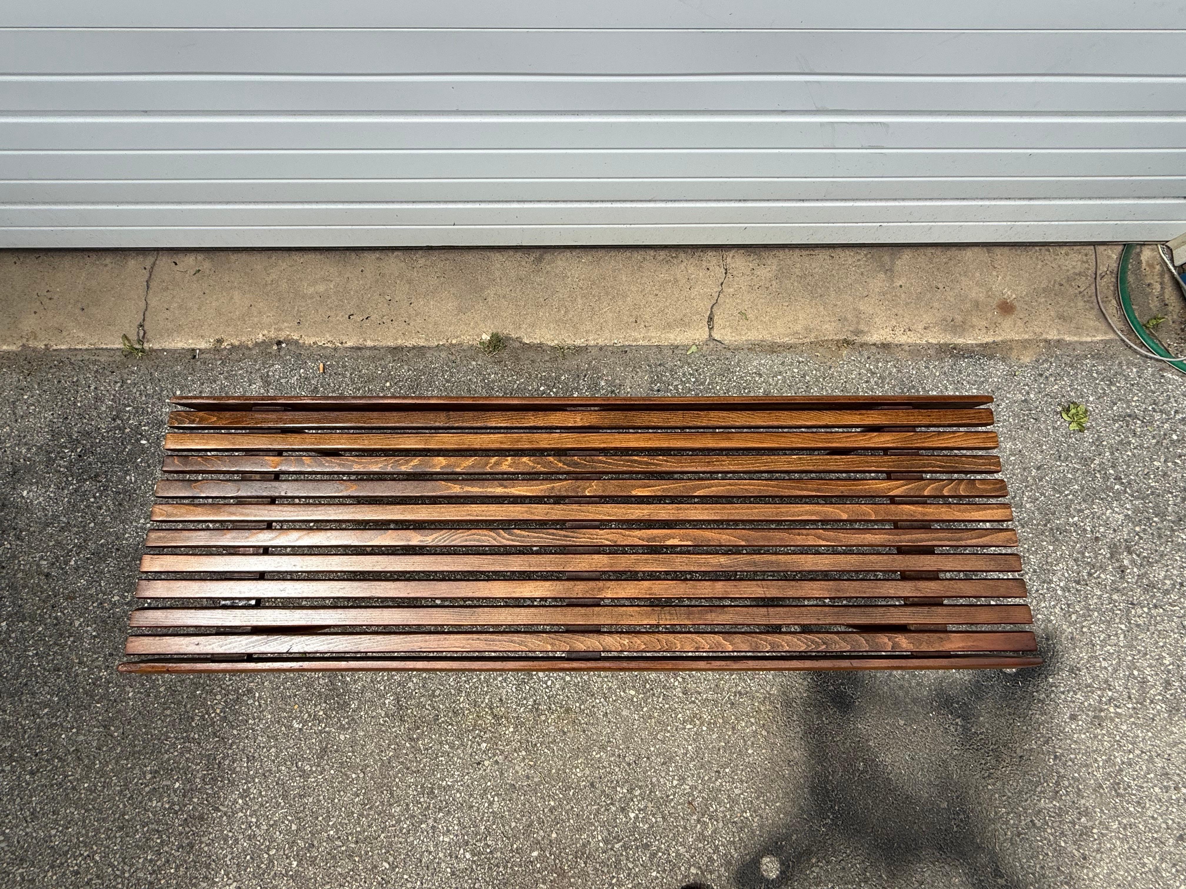 Mid-Century Modern Walnuss Latten 60