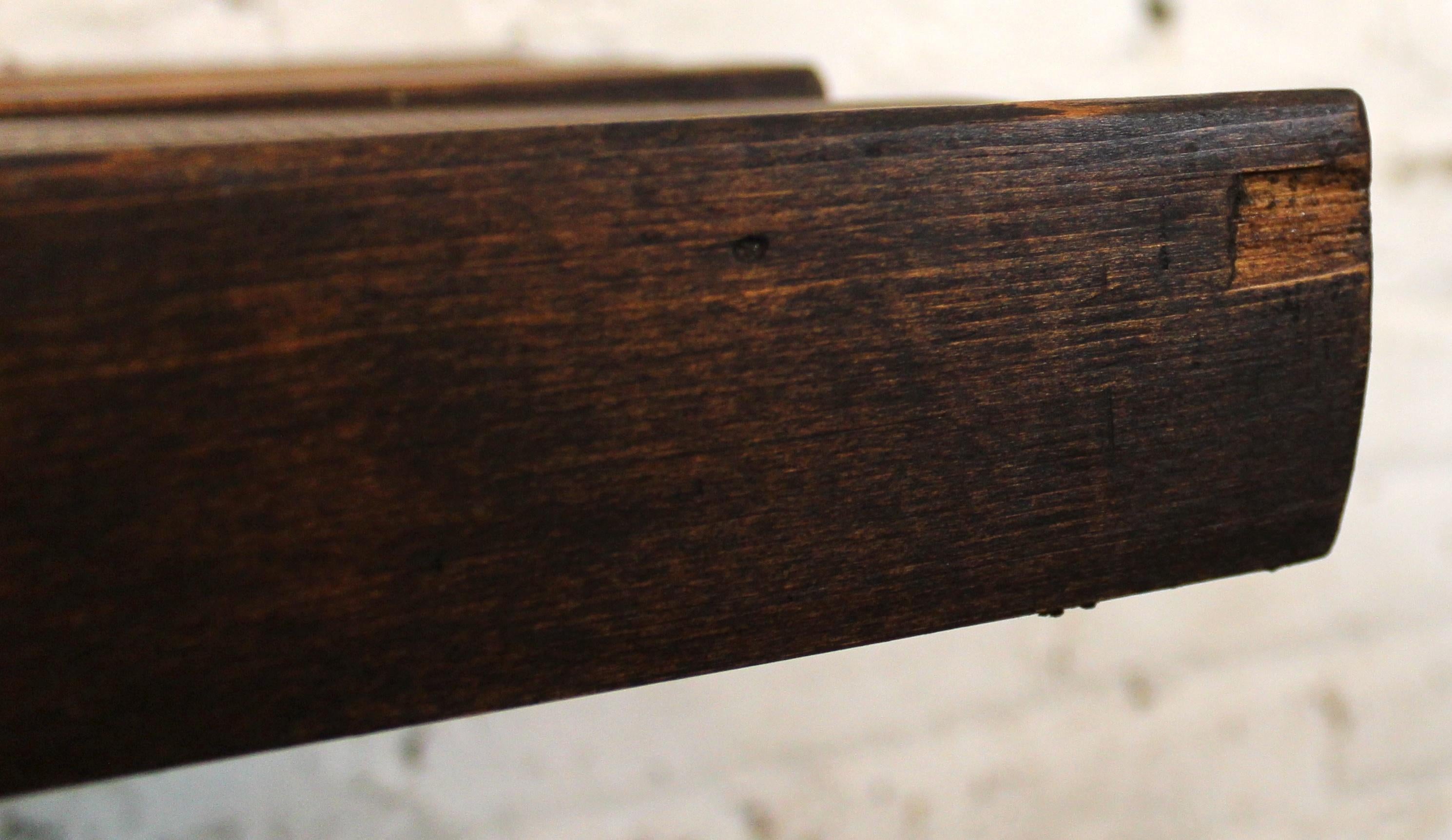 20ième siècle Banc à lattes en noyer moderne du milieu du siècle en vente