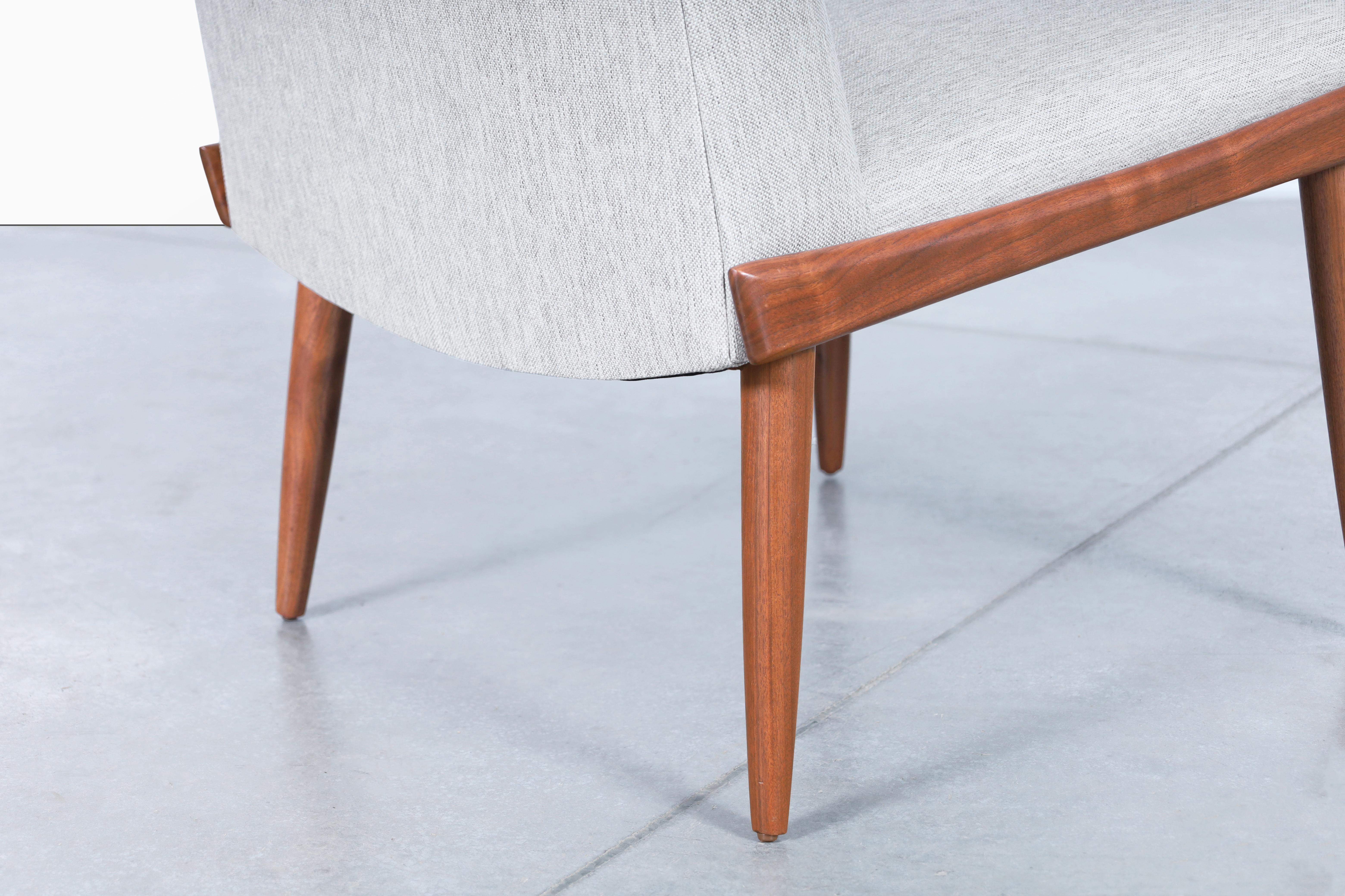 Moderne Slipper-Stühle aus Nussbaumholz von Kroehler aus der Jahrhundertmitte im Angebot 5