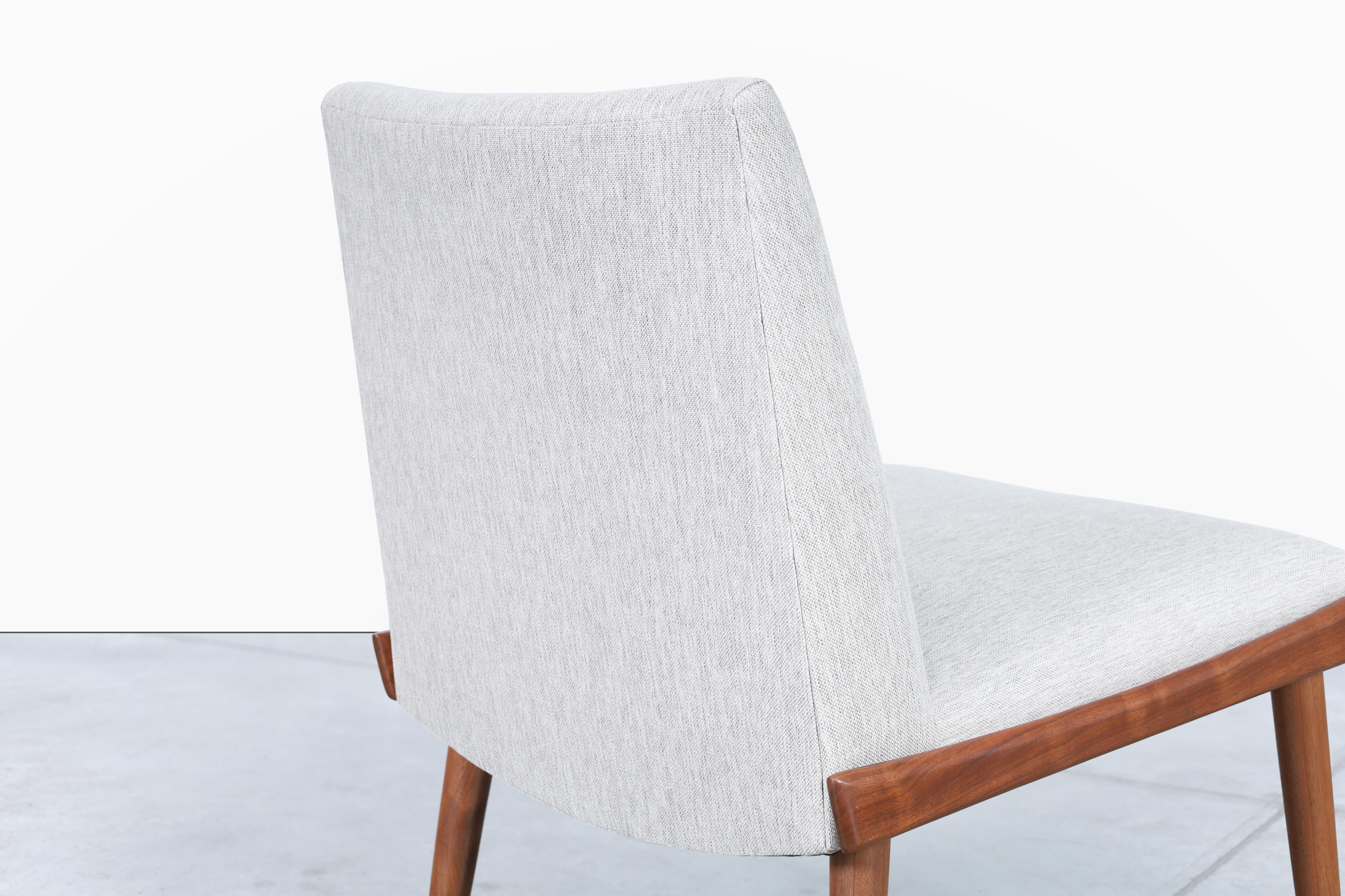Moderne Slipper-Stühle aus Nussbaumholz von Kroehler aus der Jahrhundertmitte im Angebot 6