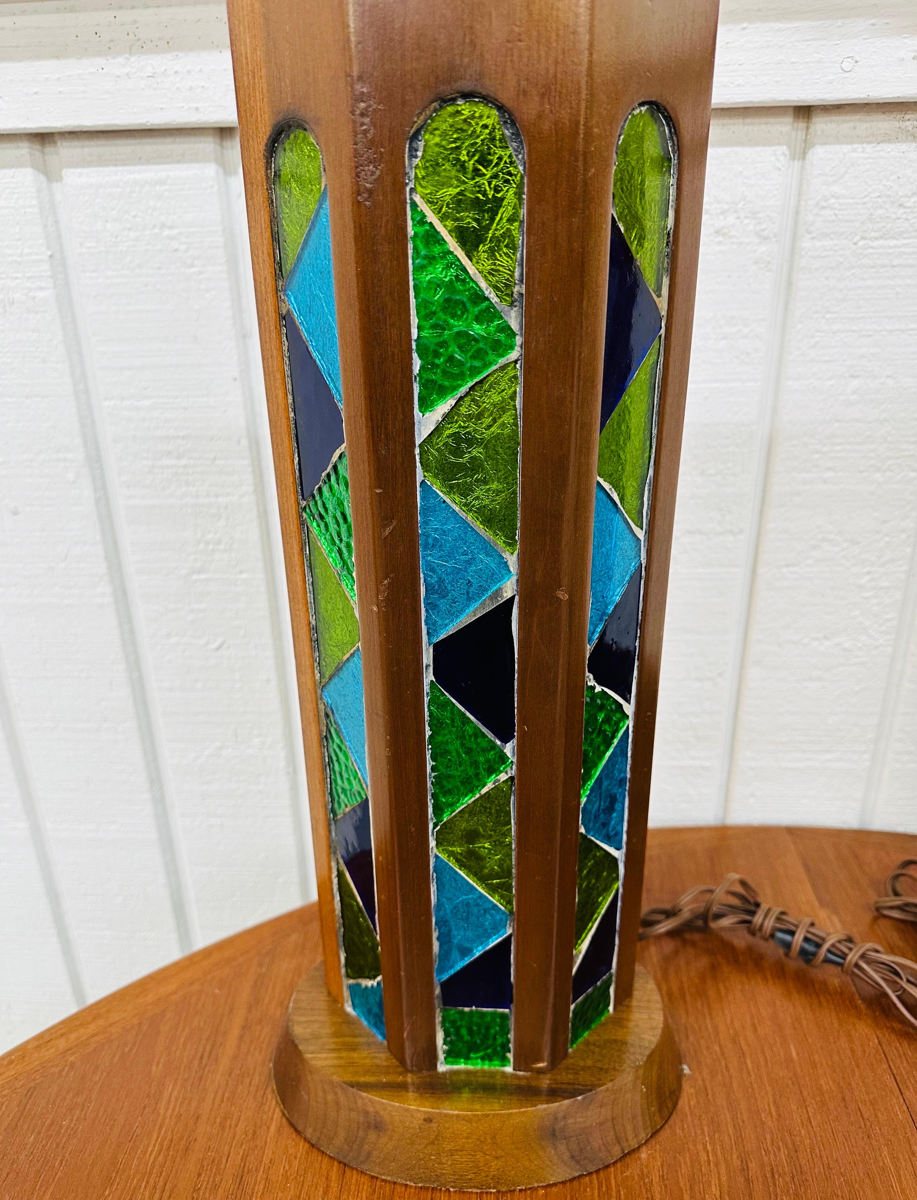 Mid-Century Modern Walnut Stained Glass Table Lamps - Set of 2 In Good Condition For Sale In Clarksboro, NJ