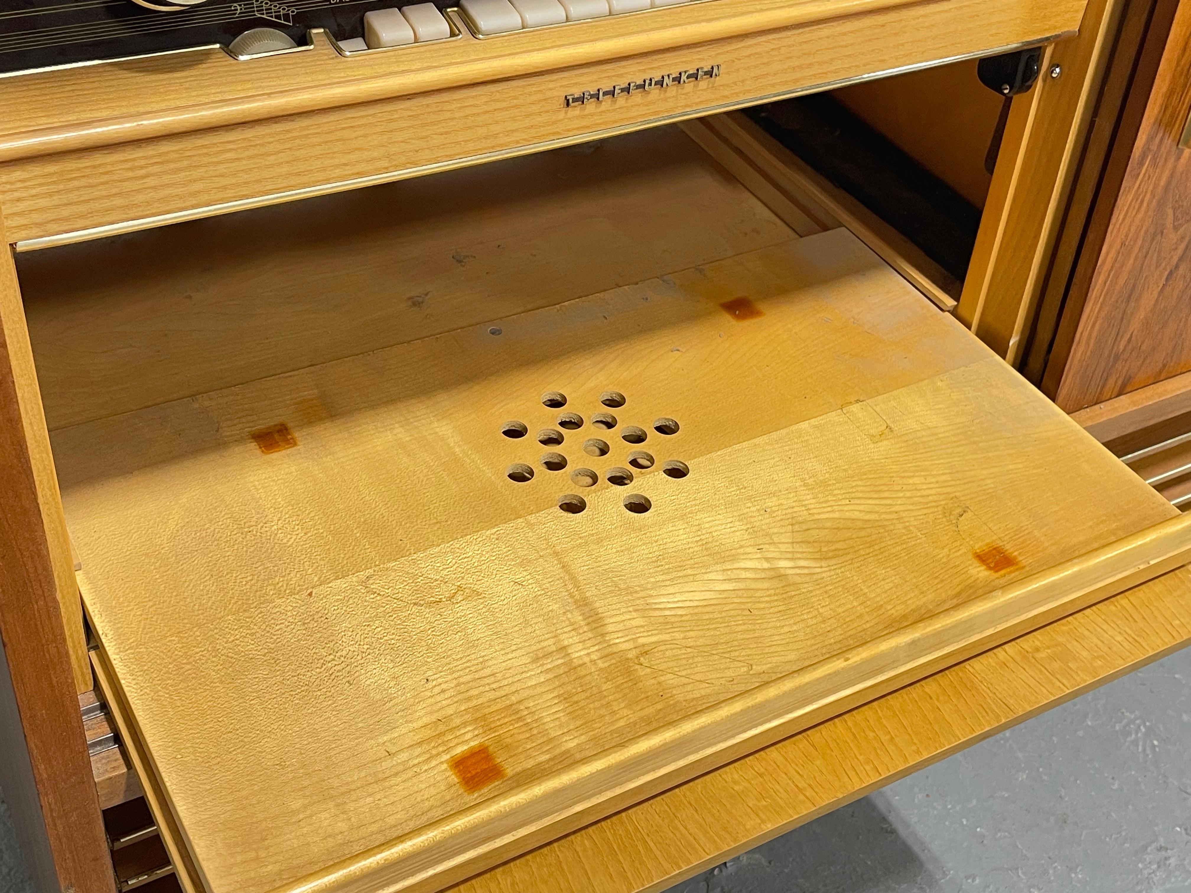 Mid Century Modern Walnut Stereo Console, West Germany, 1959 For Sale 6