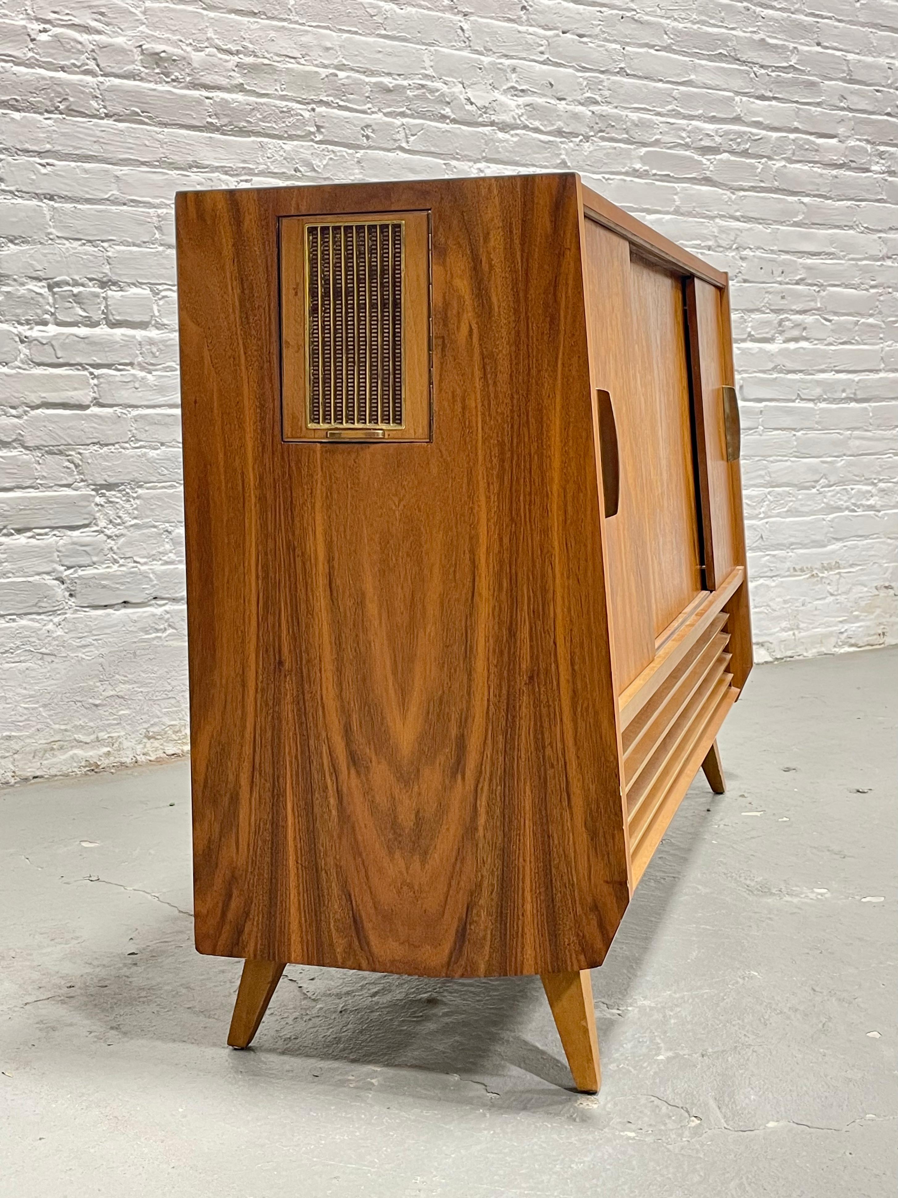 Mid Century Modern Walnut Stereo Console, West Germany, 1959 For Sale 11
