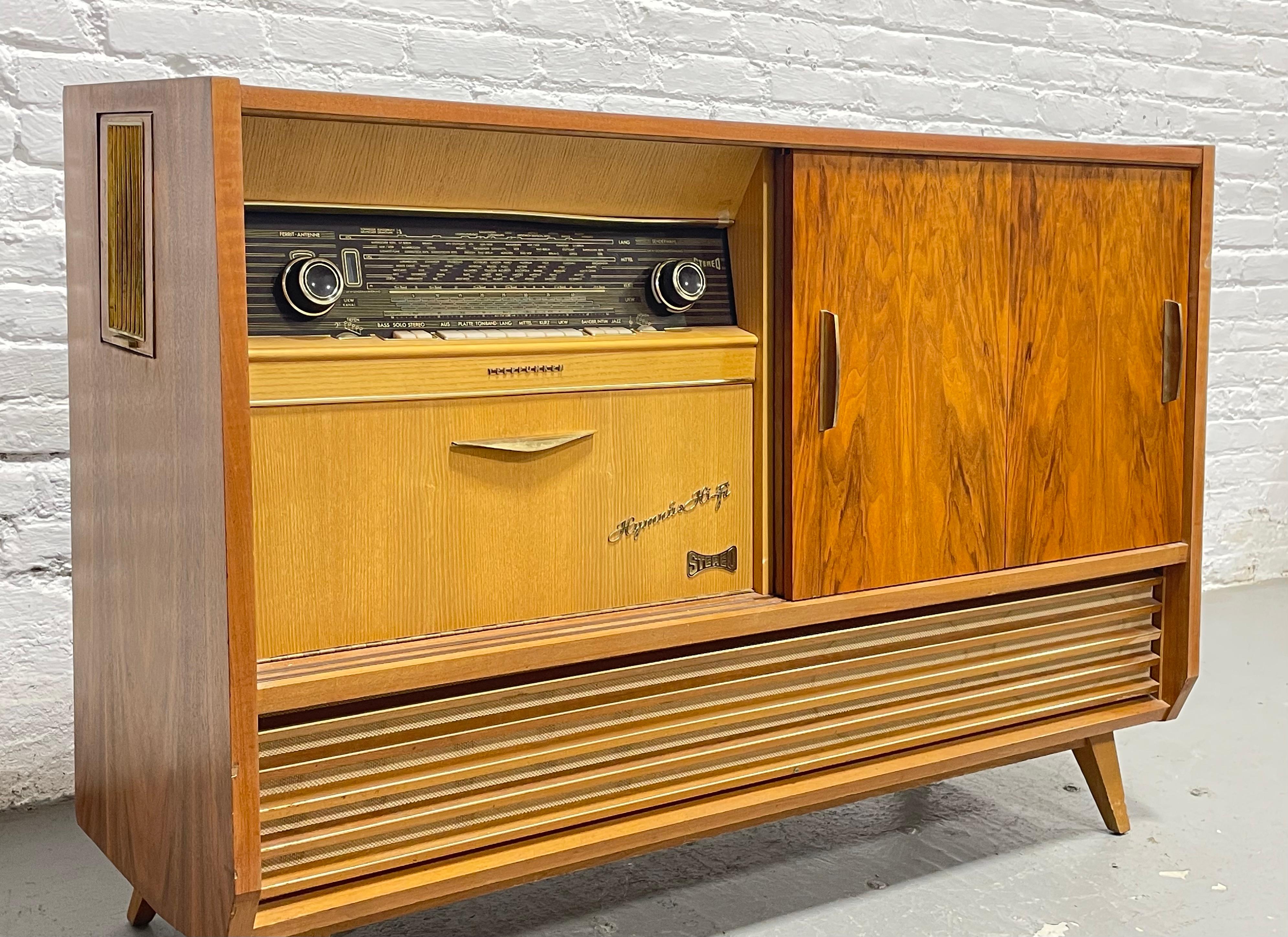 Mid Century Modern Walnut Stereo Console, West Germany, 1959 For Sale 4