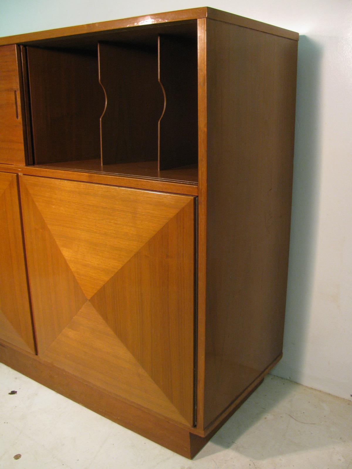 MidCentury Modern Walnut Stereo Media Style of Vladimir Kagan