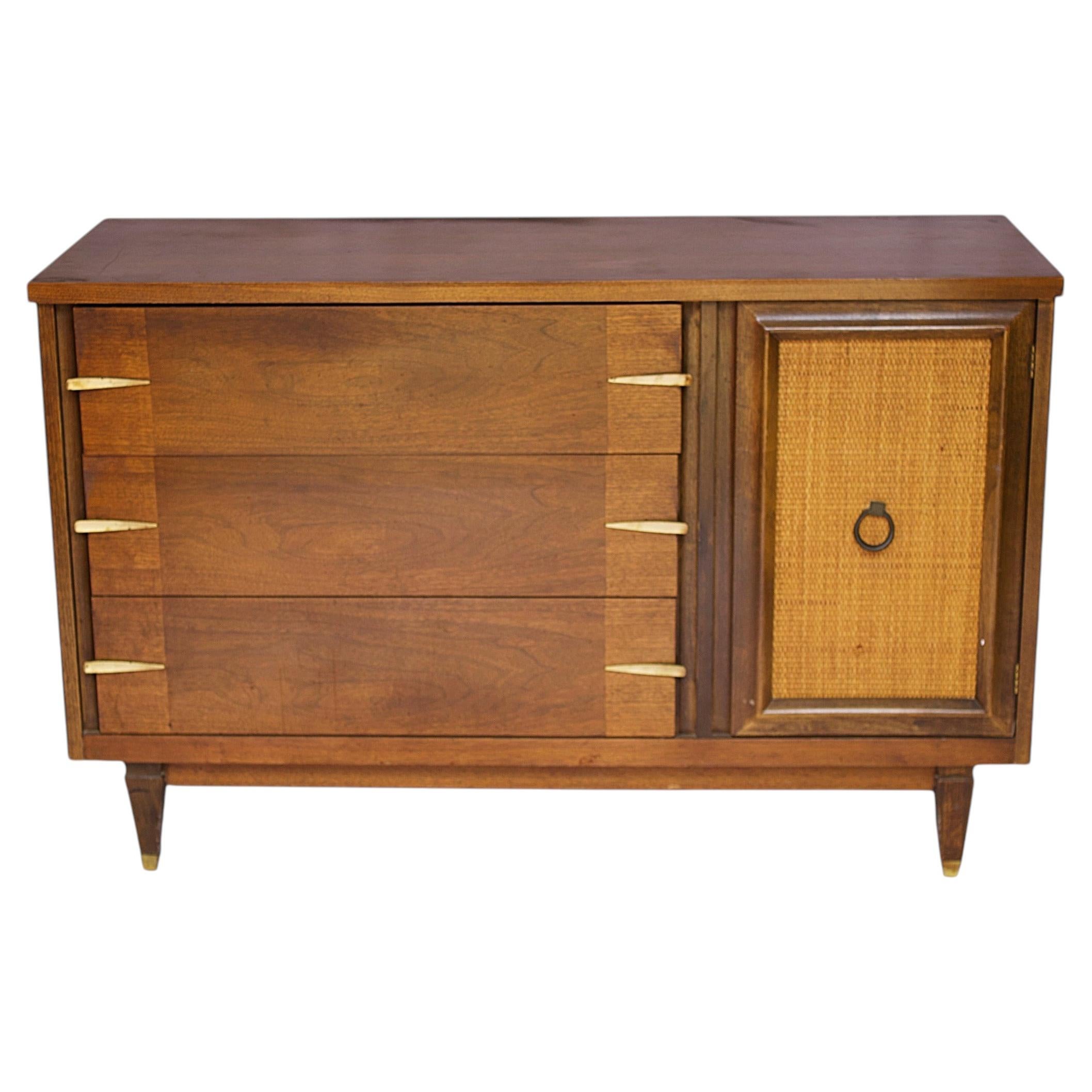 Armario o cómoda de estilo «Mid-Century Modern» de nogal