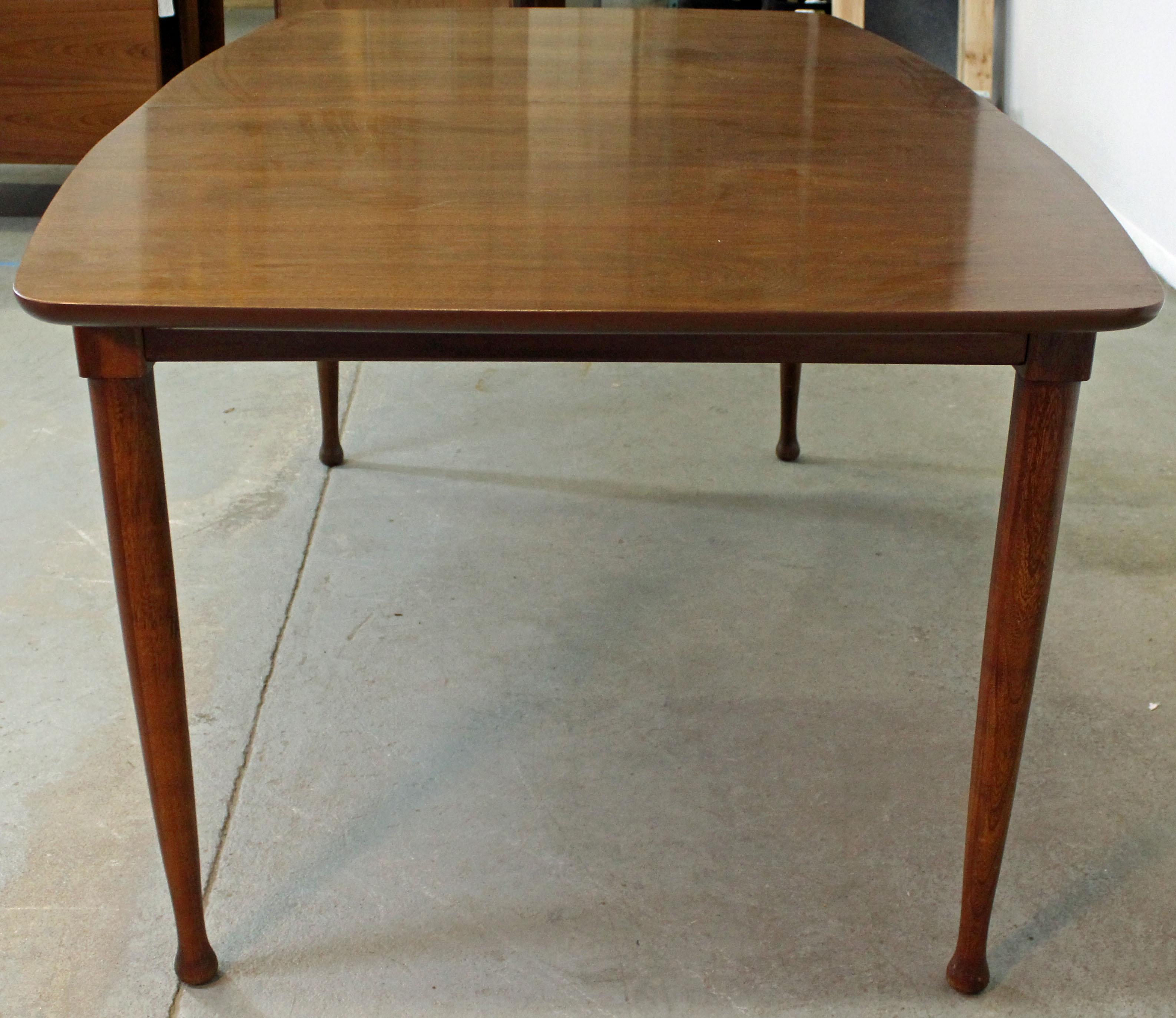 Mid-Century Modern Walnut Surfboard Dining Table In Good Condition In Wilmington, DE