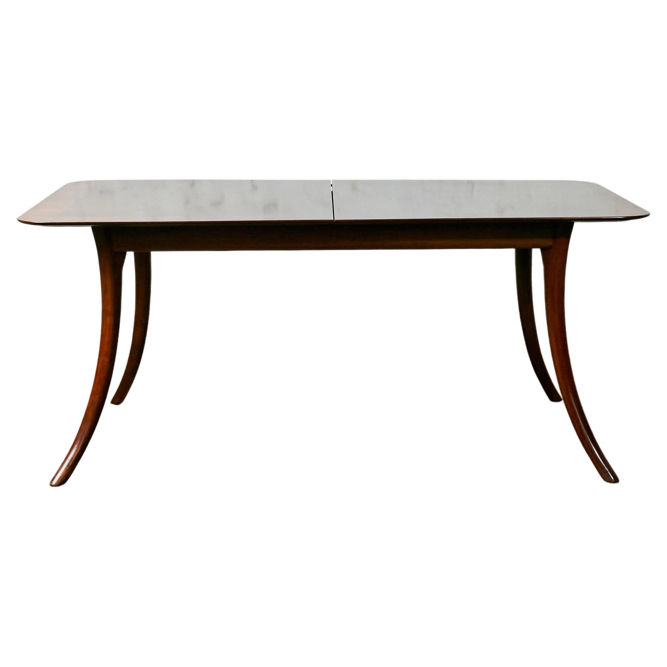 Table en noyer de style mi-siècle moderne conçue par Robsjohn Gibbings pour Widdicomb en vente