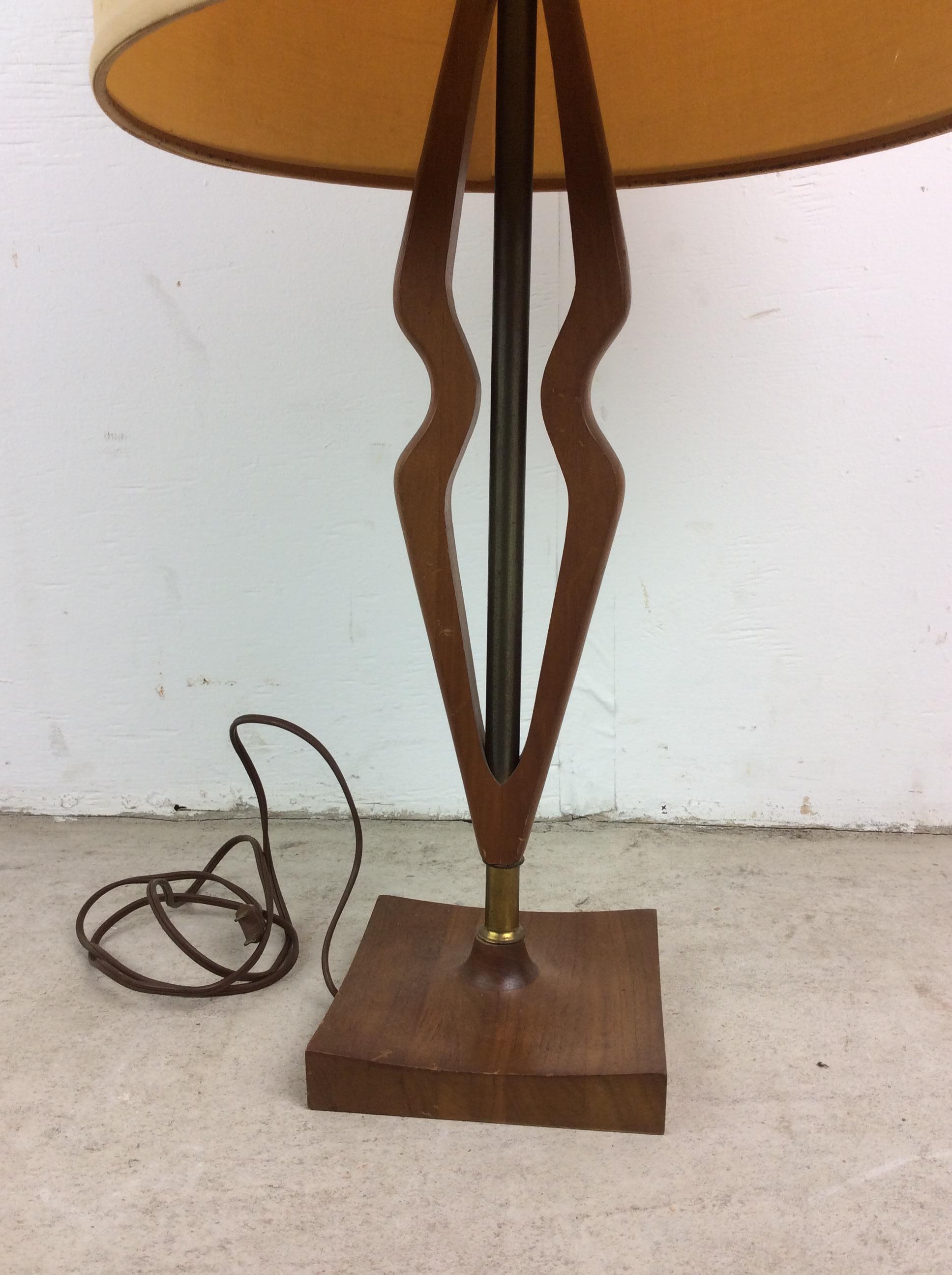Mid Century Modern Walnut Table Lamp with Barrel Shade For Sale 4