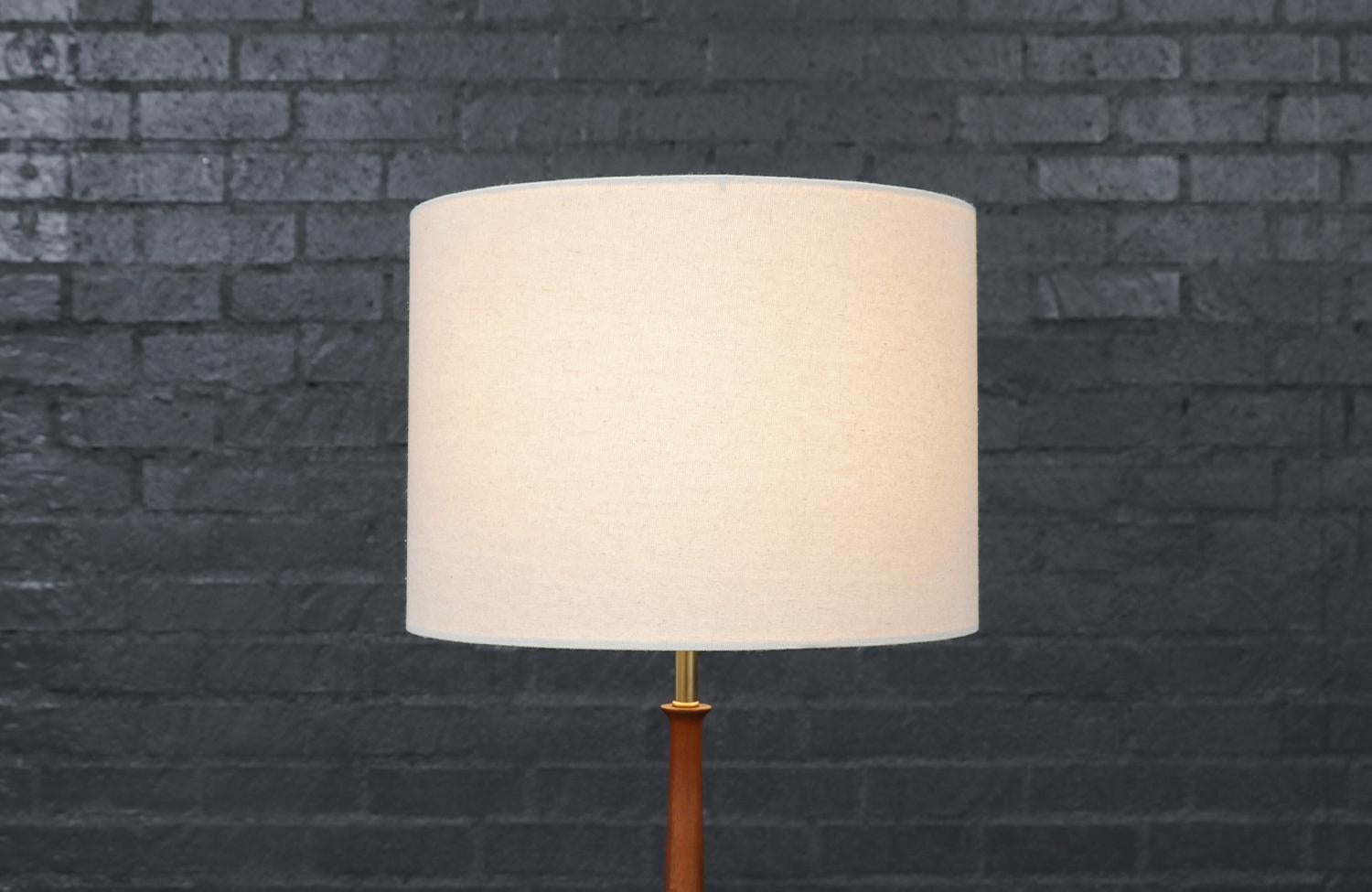 Américain Mid-Century Modern Walnut Table Lamps w/ Sculptural Metal Bases en vente