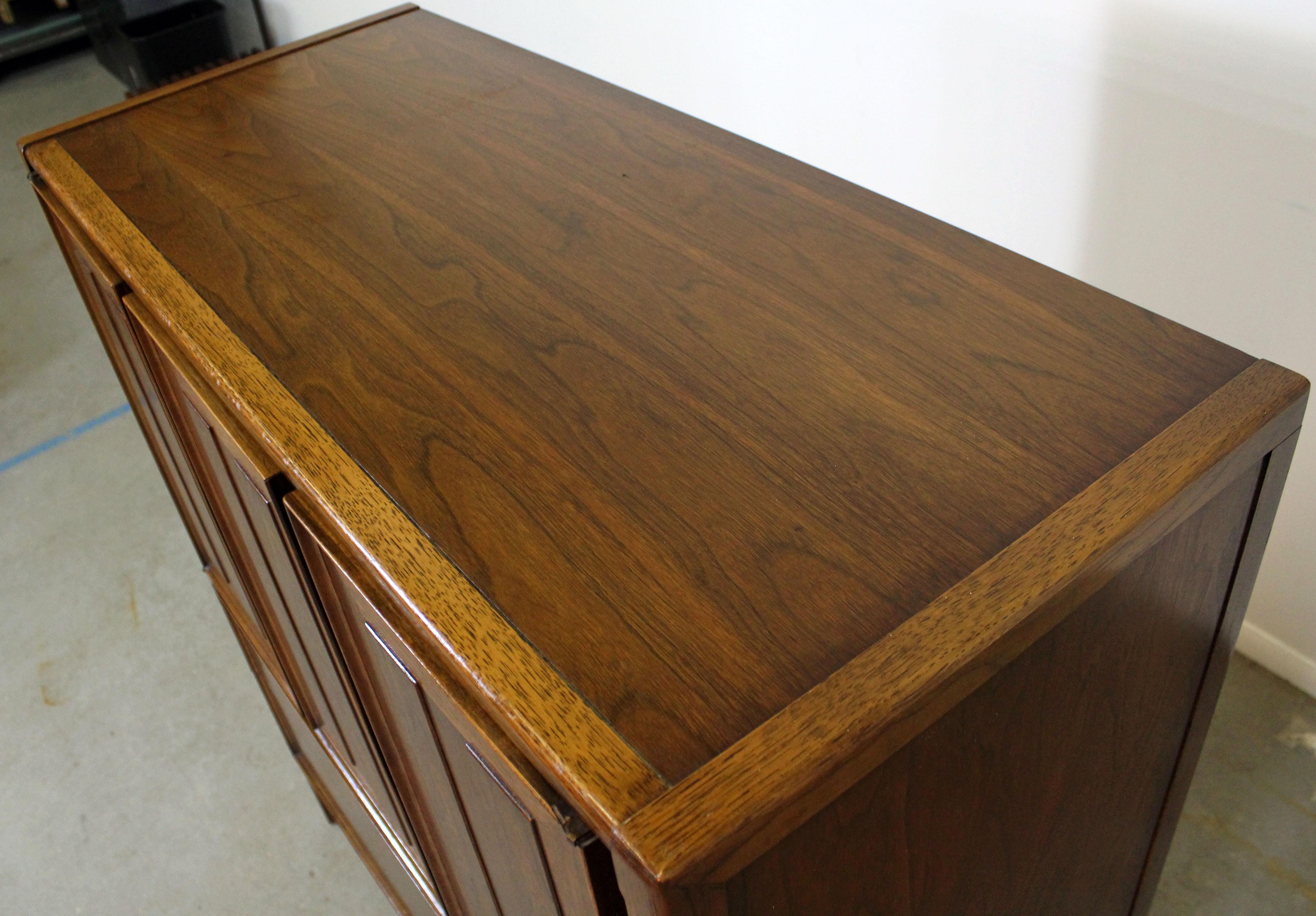 Mid-Century Modern Walnut Tall Chest Dresser In Good Condition In Wilmington, DE
