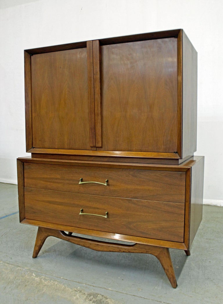 Mid Century Modern Walnut Tall Chest Of Drawers Dresser For Sale