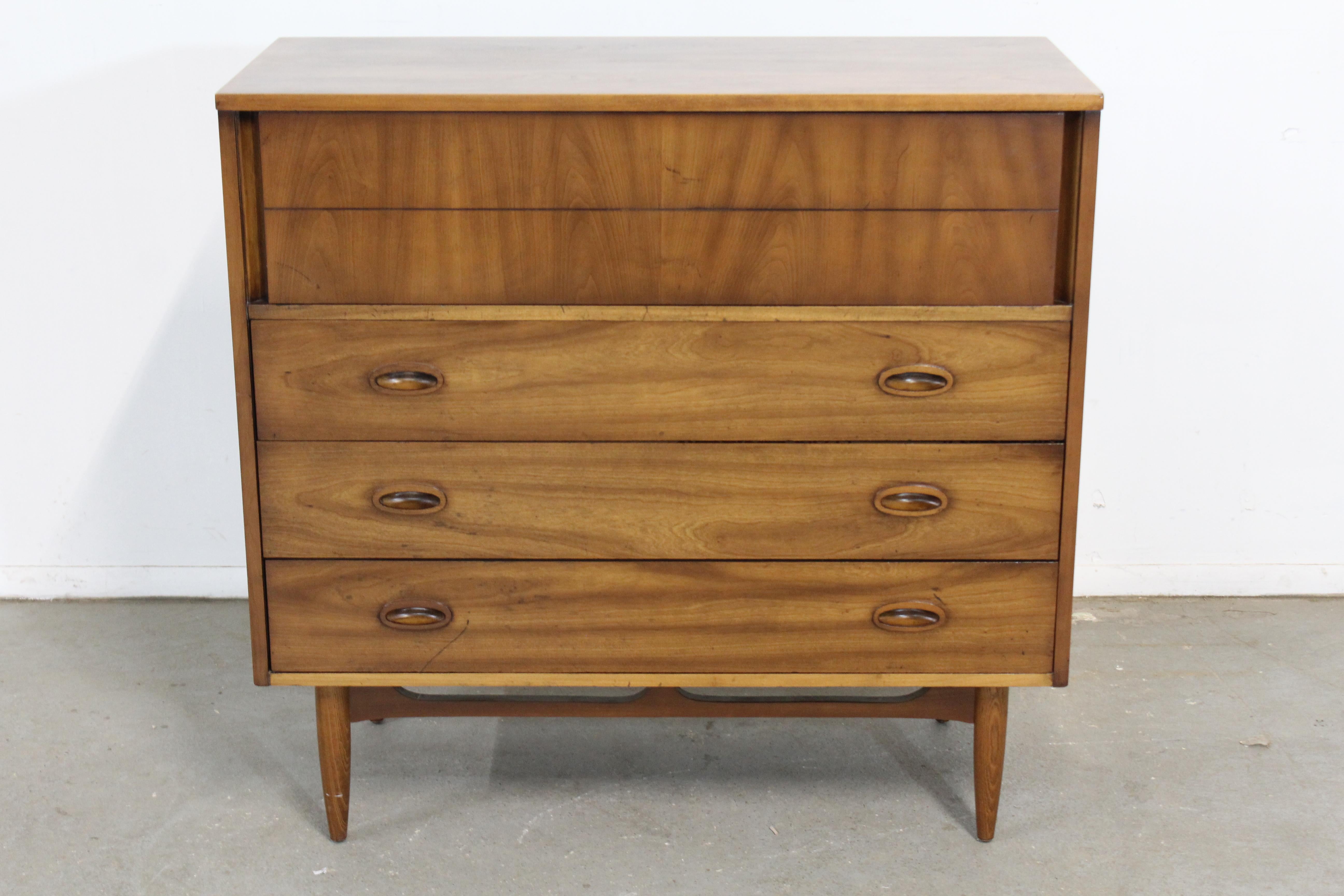 Mid-Century Modern Walnut Tall Chest on Pencil Legs In Good Condition In Wilmington, DE