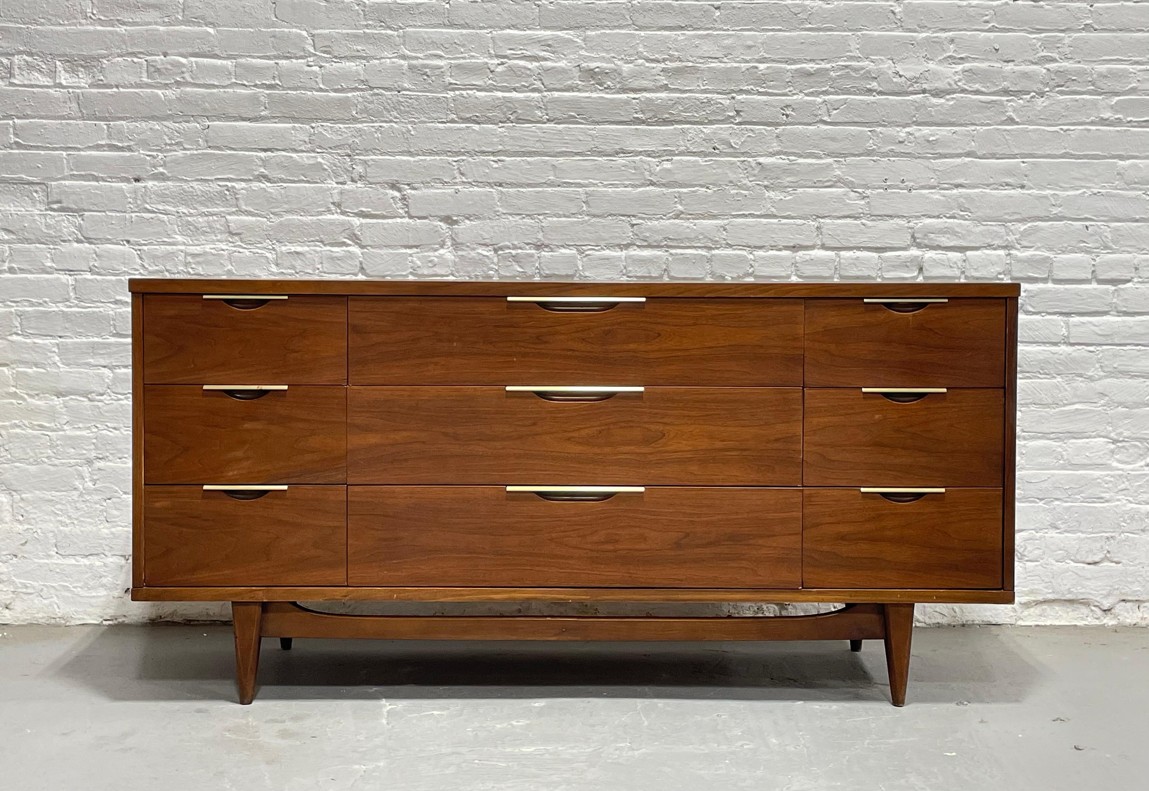Mid-Century Modern Mid Century MODERN Walnut TRIPLE DRESSER by Kent Coffey’s Tableau Line, c. 1960 For Sale
