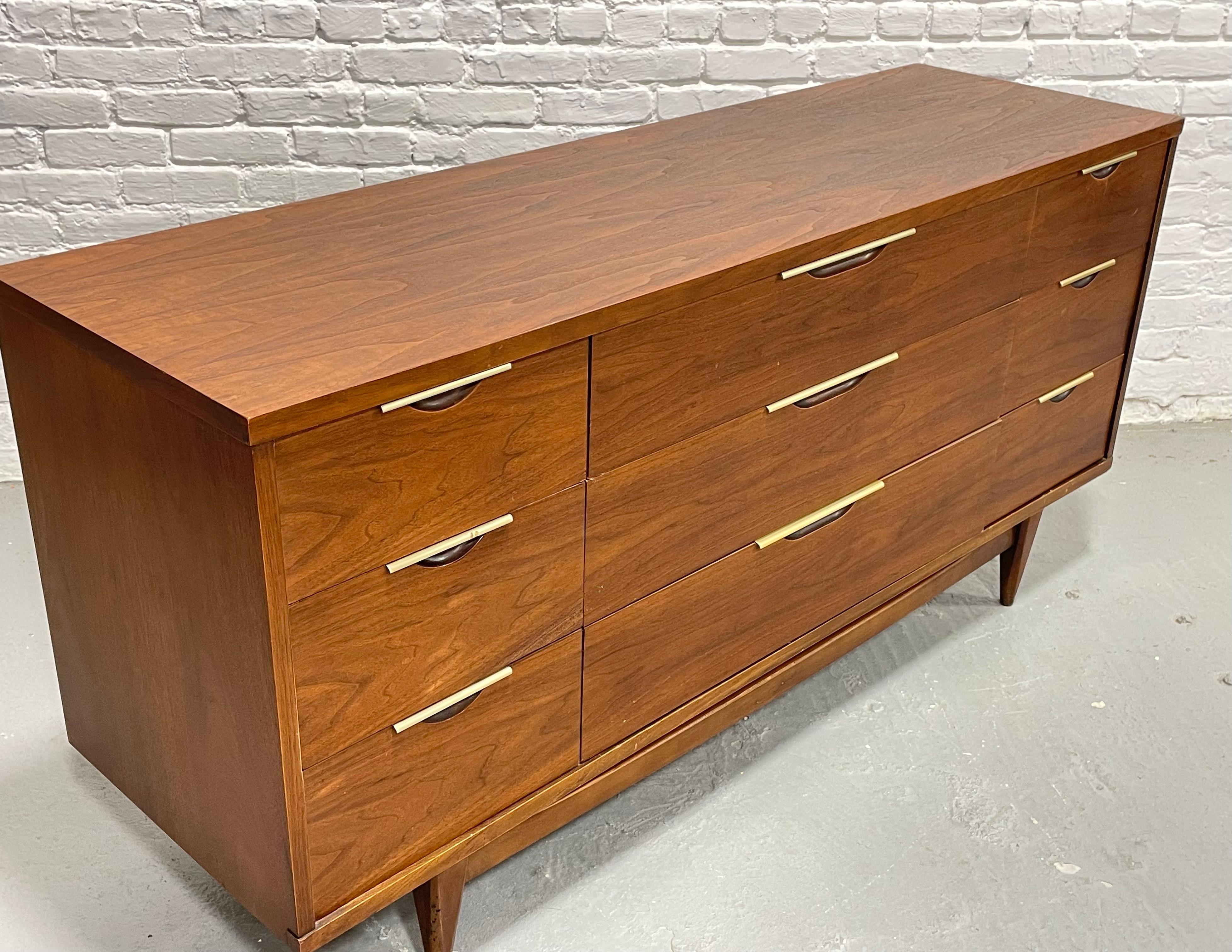 Mid Century MODERN Walnut TRIPLE DRESSER by Kent Coffey’s Tableau Line, c. 1960 For Sale 4