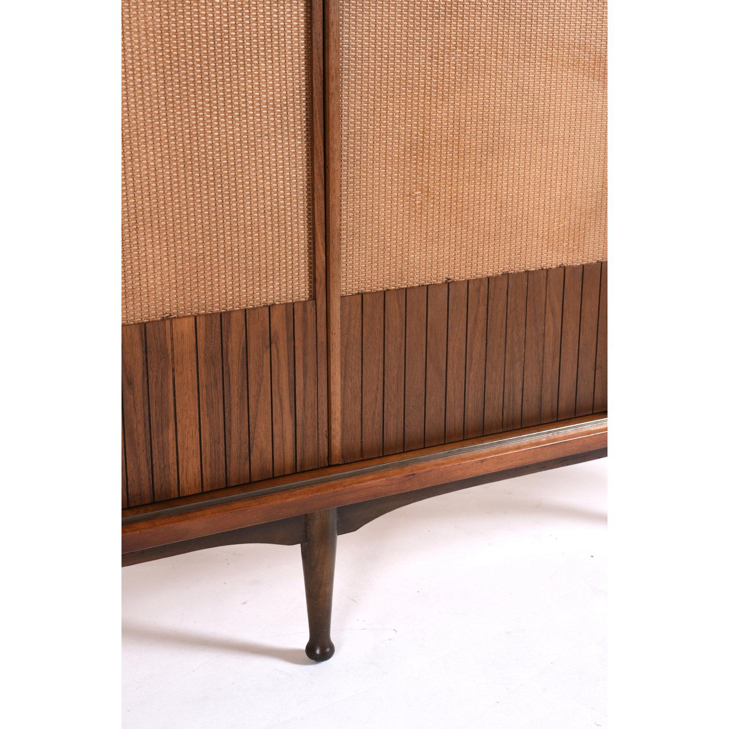 Mid-20th Century MCM Mainline by Hooker Walnut Credenza Media Center with Sliding Doors