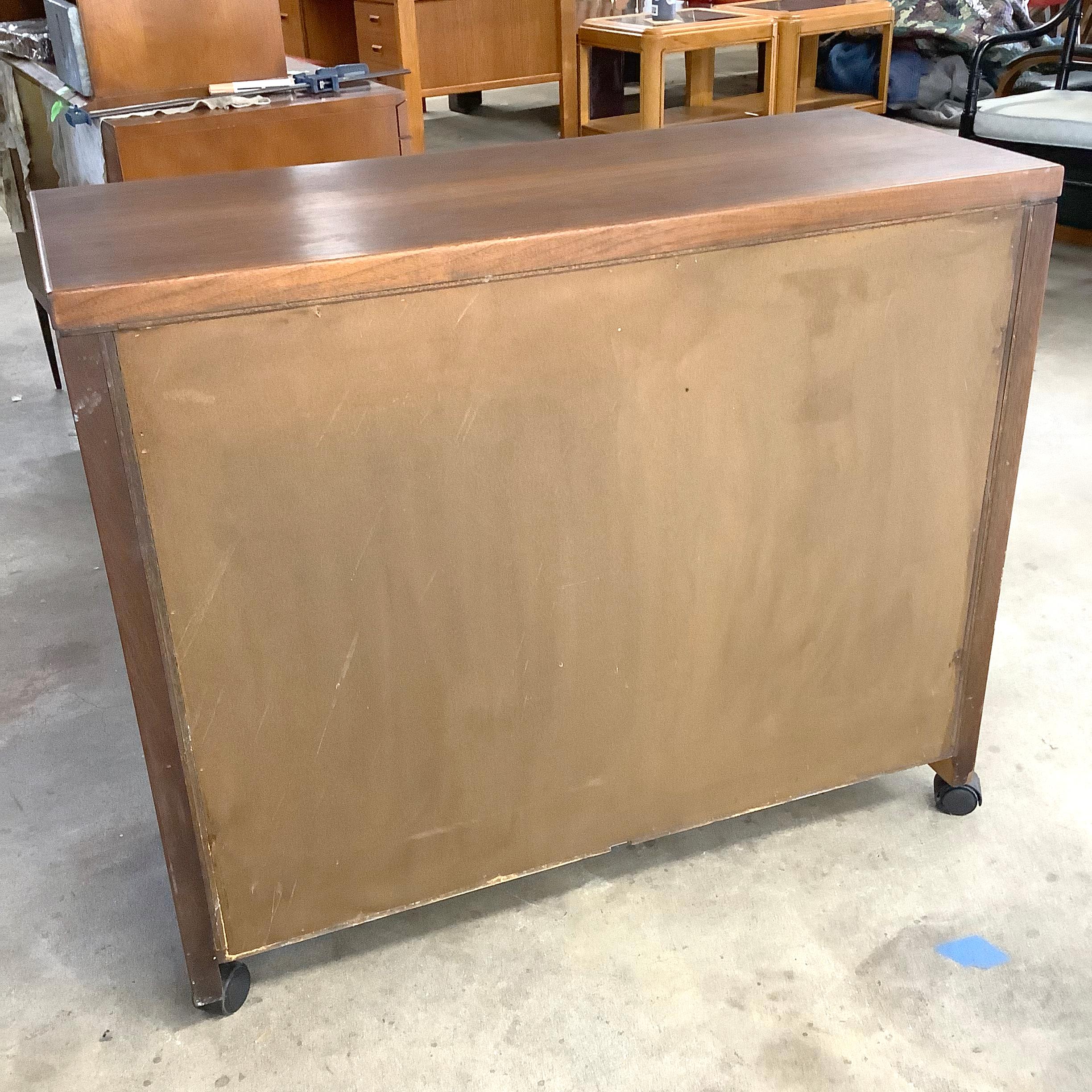 Mid-Century Modern Walnut Two Drawer Filing Cabinet For Sale 10
