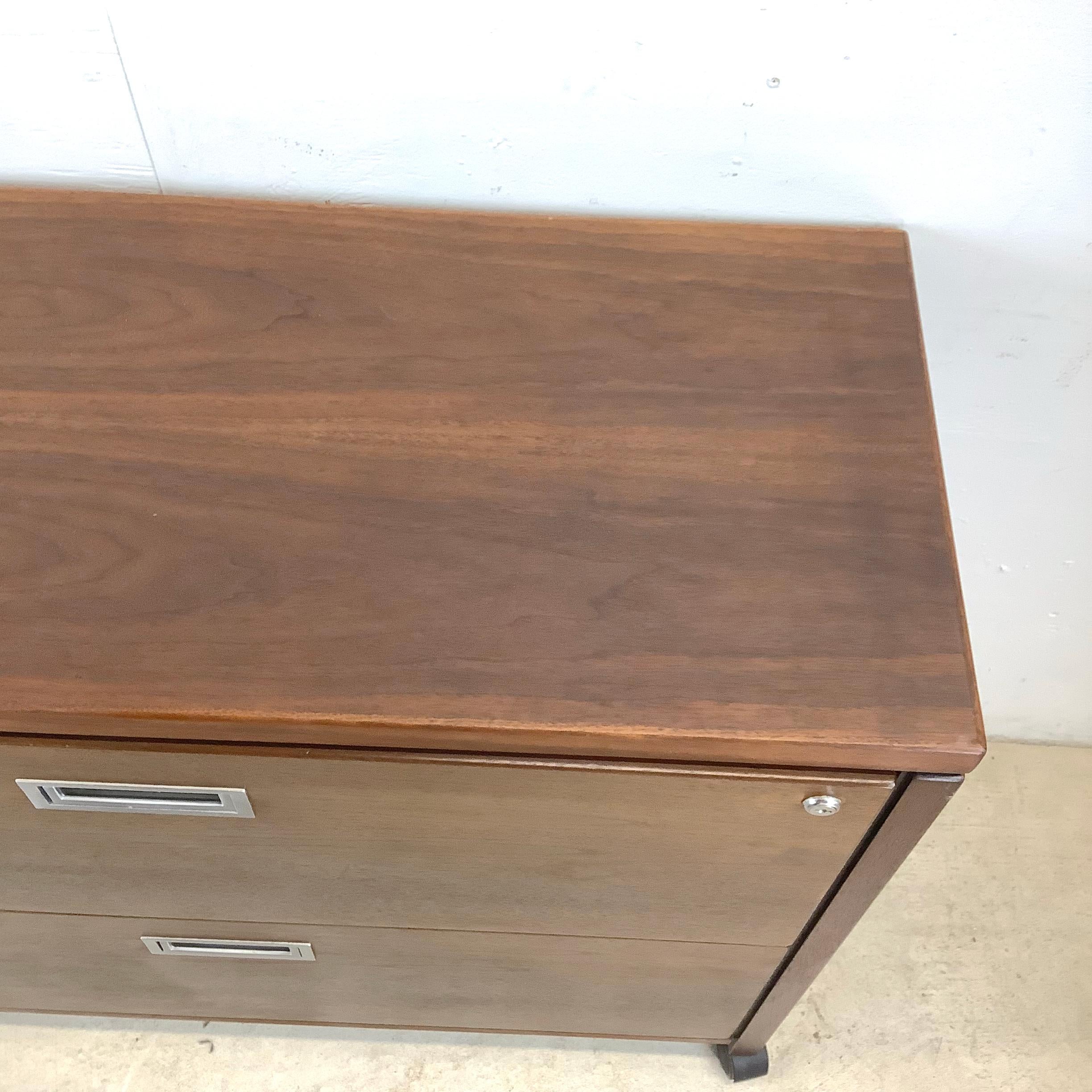 Mid-Century Modern Walnut Two Drawer Filing Cabinet In Good Condition For Sale In Trenton, NJ