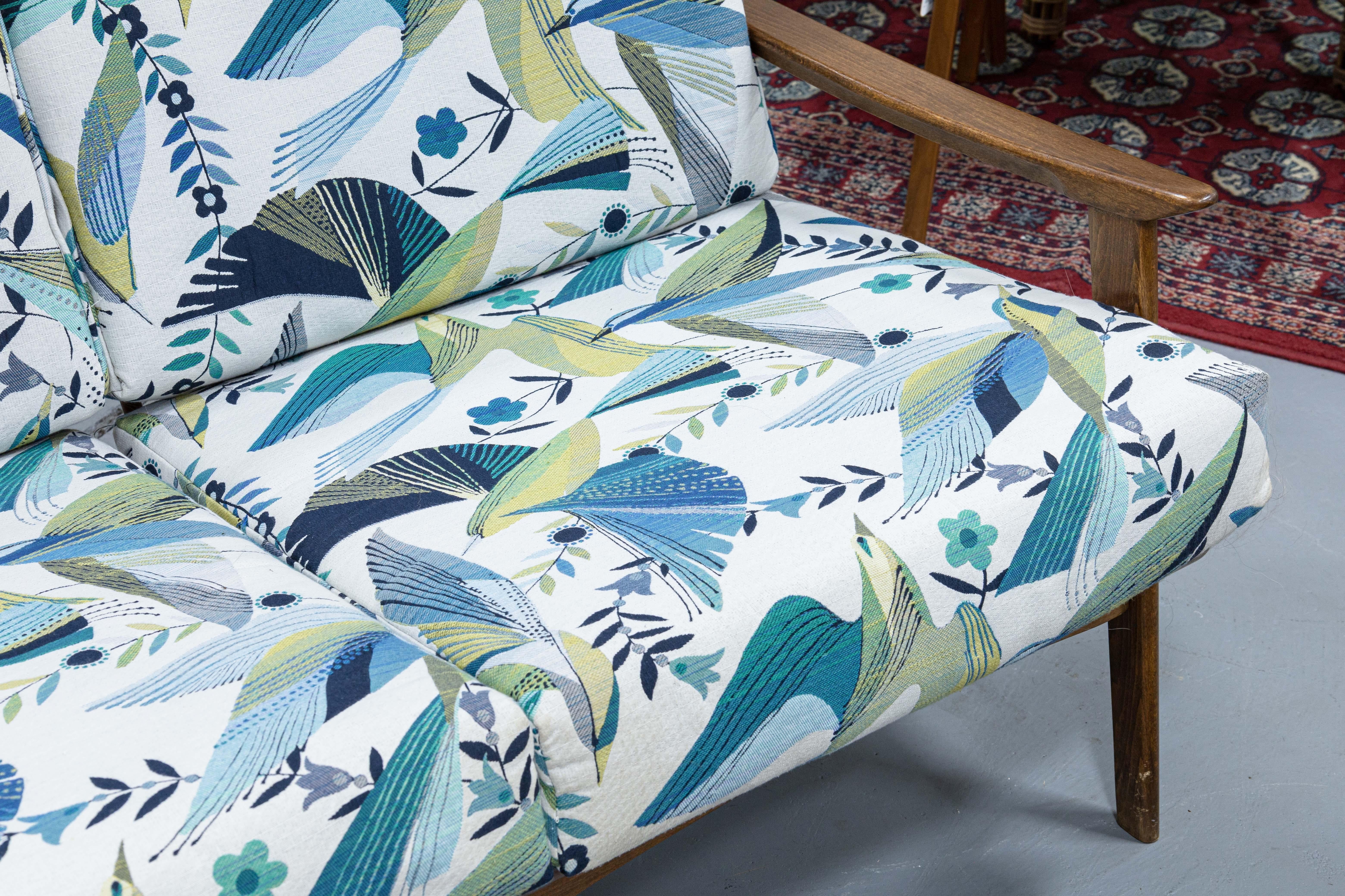 Mid Century Modern Walnut Wood Loveseat Settee Sofa with Floral Bird Fabric In Good Condition In Keego Harbor, MI