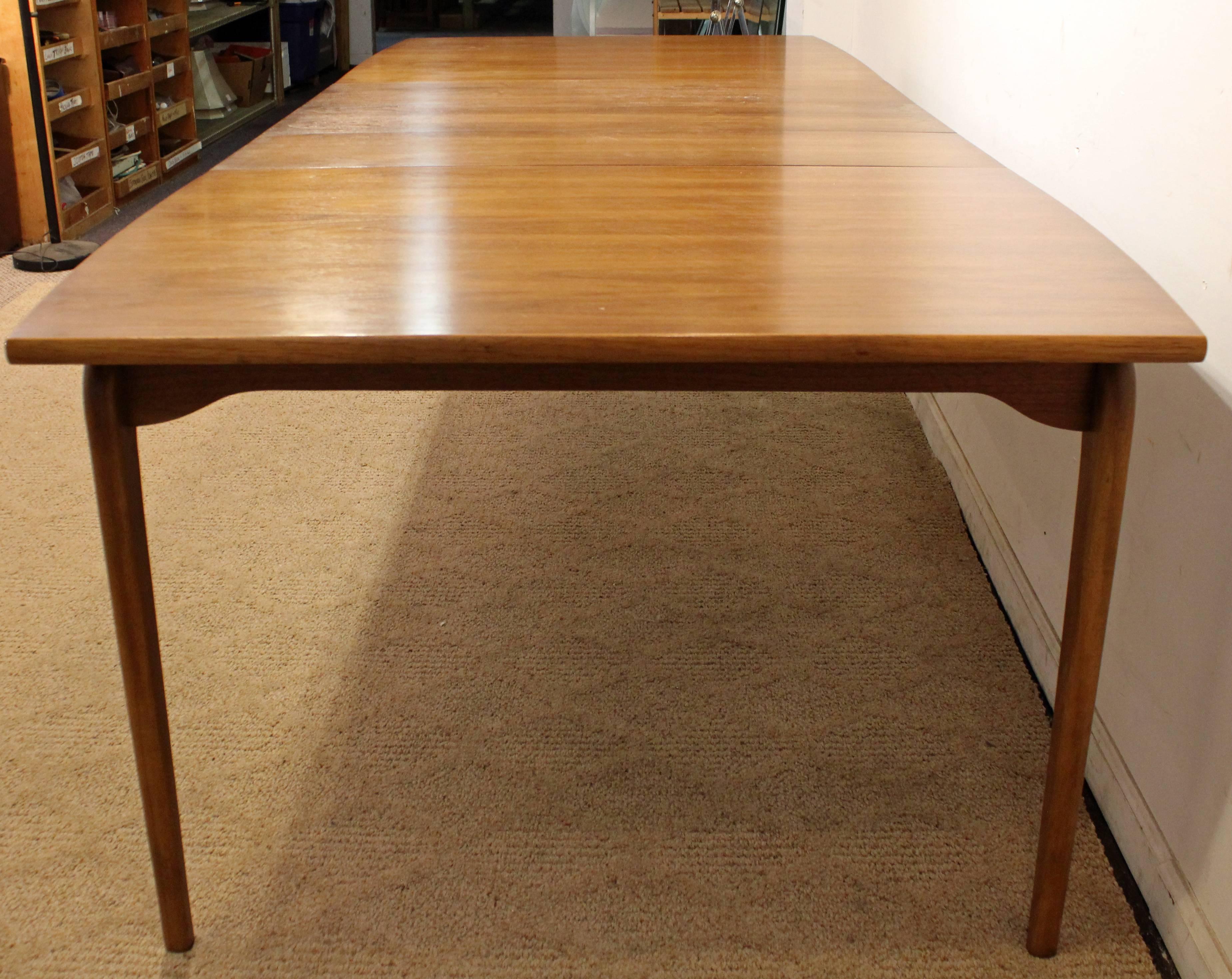 Mid-Century Modern Warren Church Lane Perception Extension Dining Table In Excellent Condition In Wilmington, DE