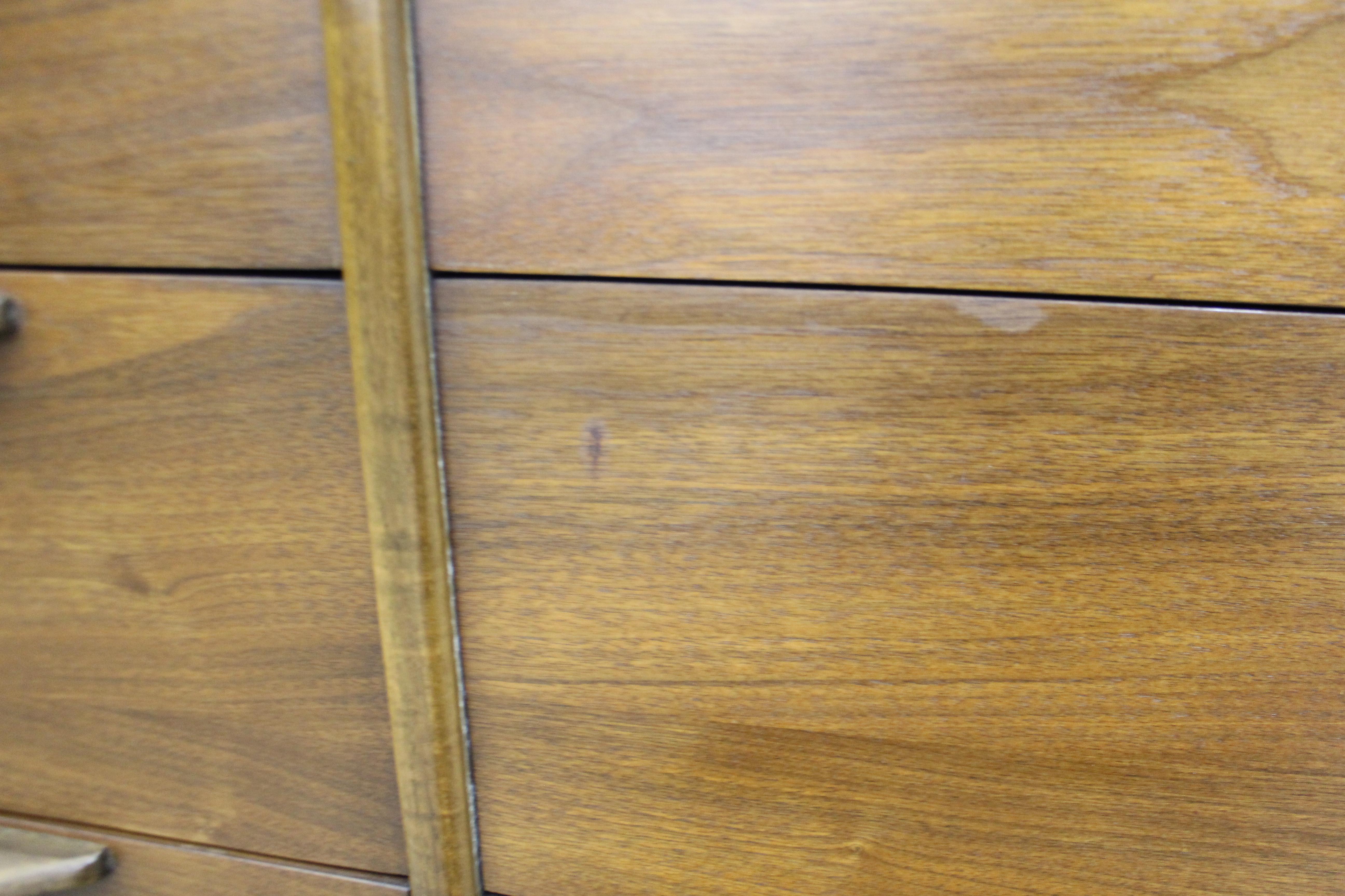 Mid-Century Modern Warren Church Lane Perception Triple Dresser Credenza 222-07 In Good Condition In Wilmington, DE