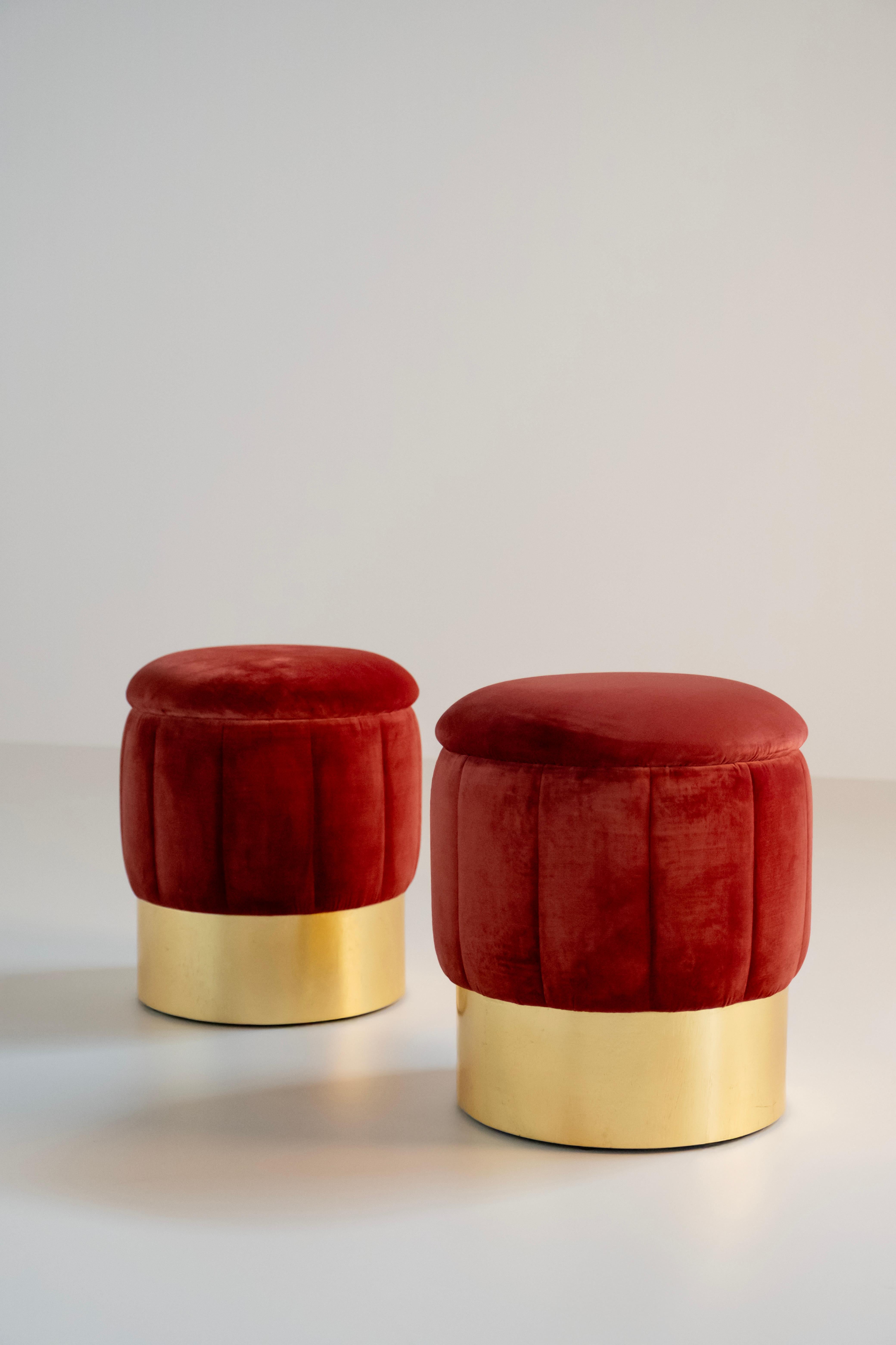 Laiton Pouf Warren moderne du milieu du siècle, velours, feuille d'or, fait main par Greenapple en vente