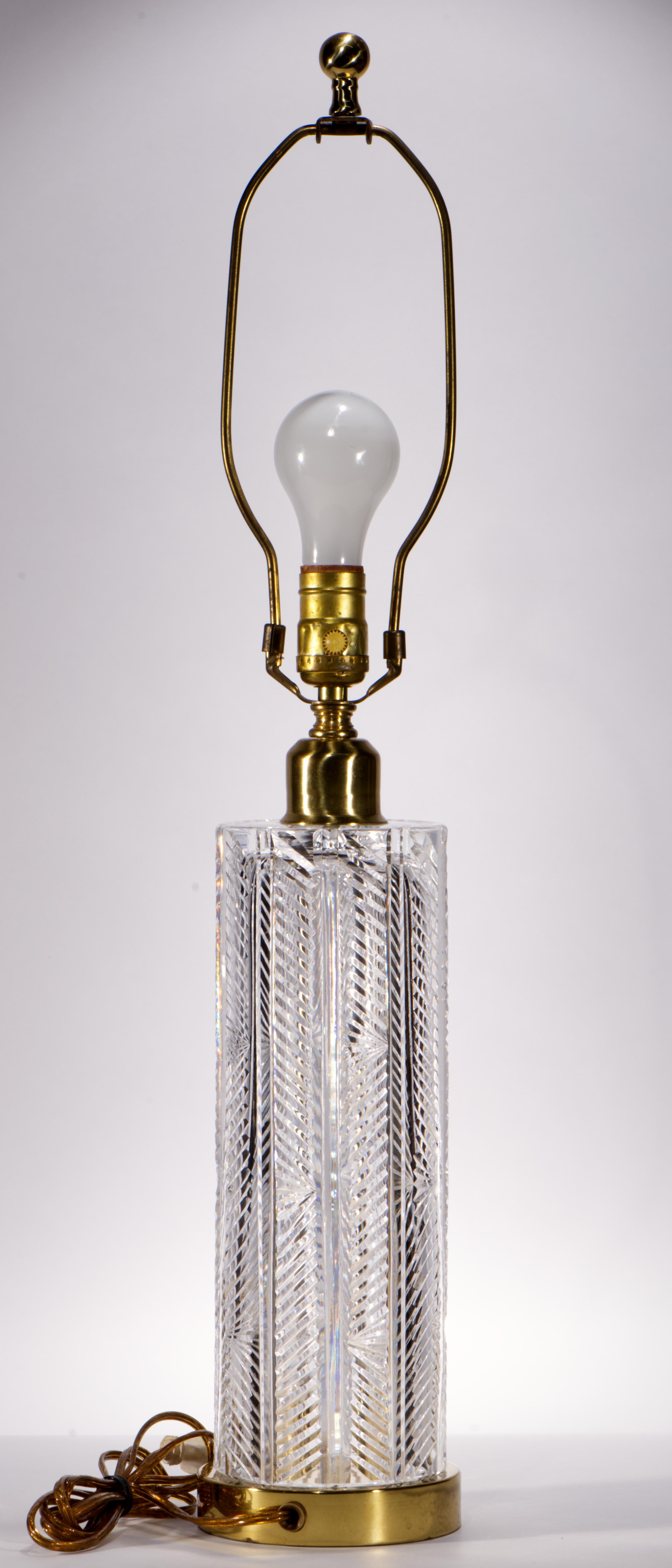 Mid Century Modern Waterford Crystal Herringbone Pattern Table Lamp 1950s For Sale 2