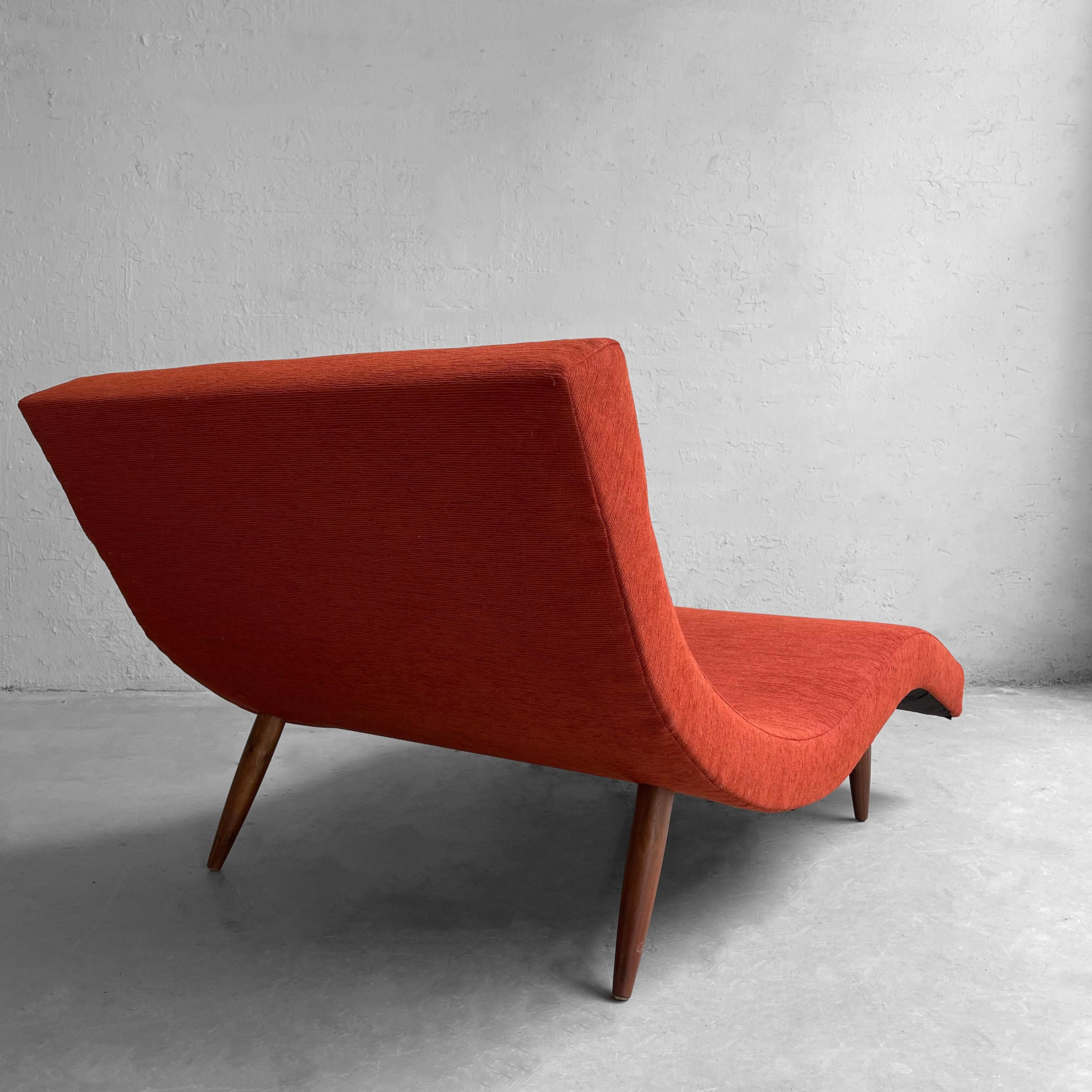Mid-Century Modern Wave Chaise Longue by Adrian Pearsall 3