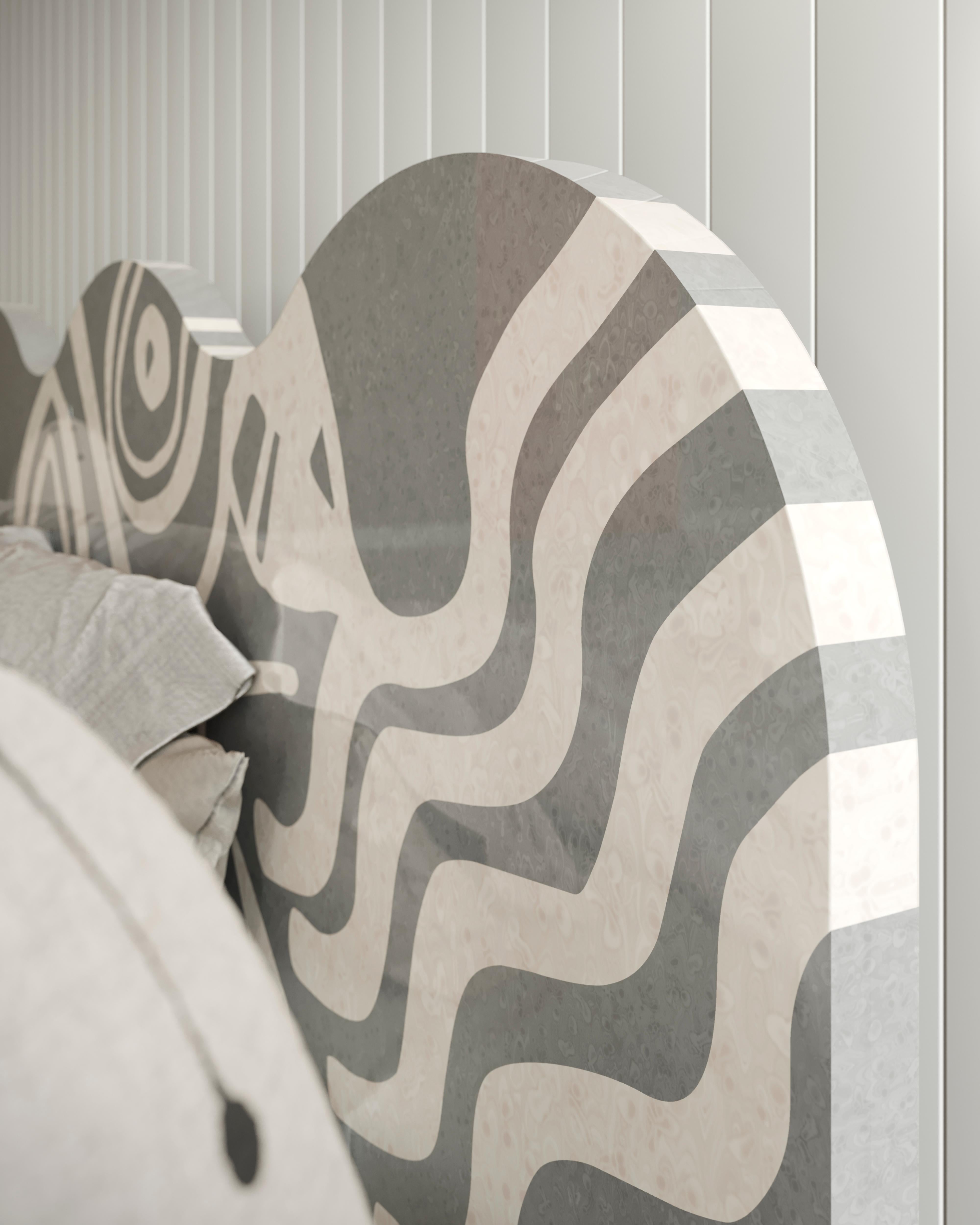 Mid-Century Modern Wave Shaped Headboard grey & White Pattern Wood for Queen Bed In New Condition For Sale In Porto, PT