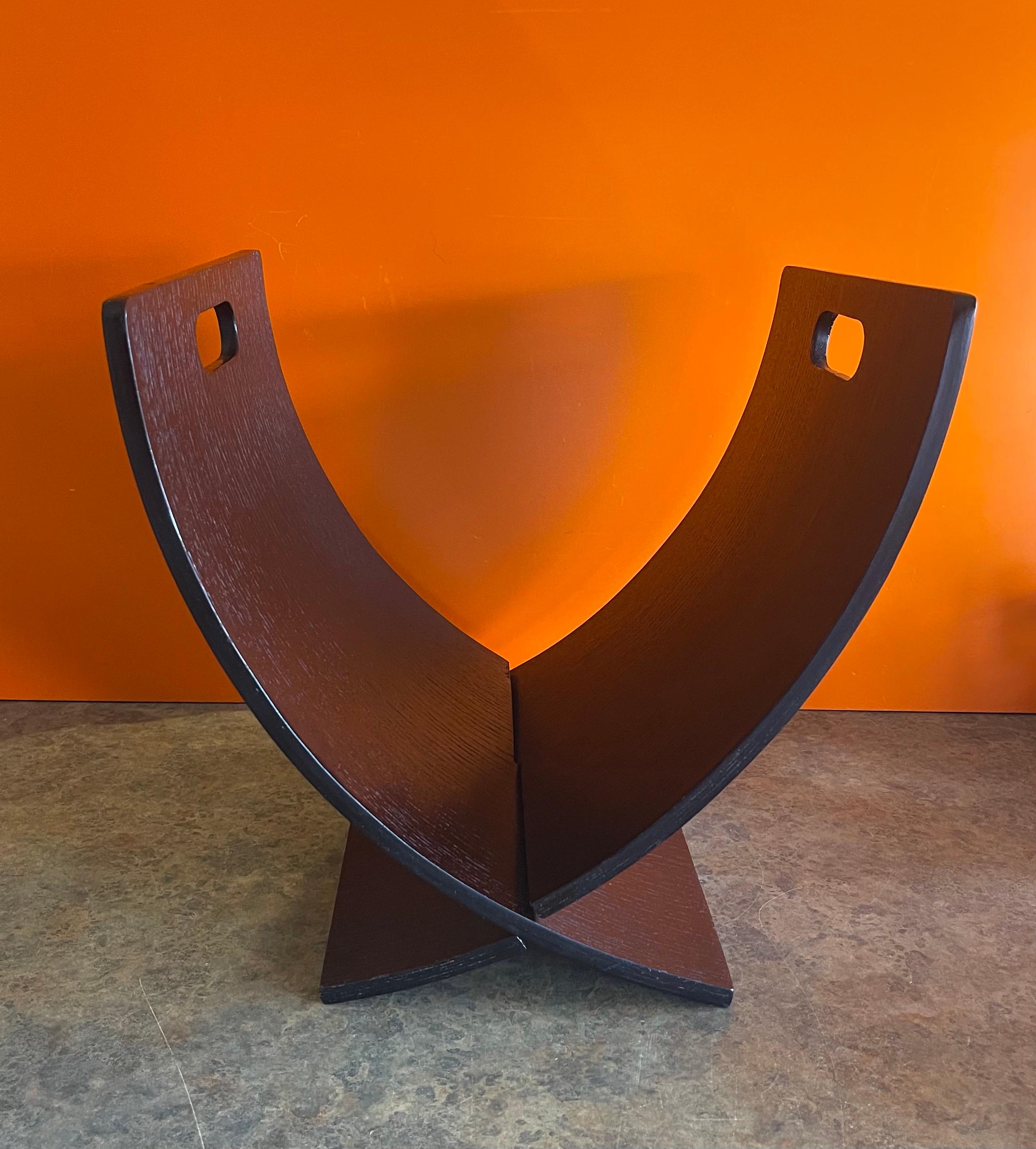 Mid-Century Modern Wenge Folding Magazine Rack In Good Condition For Sale In San Diego, CA
