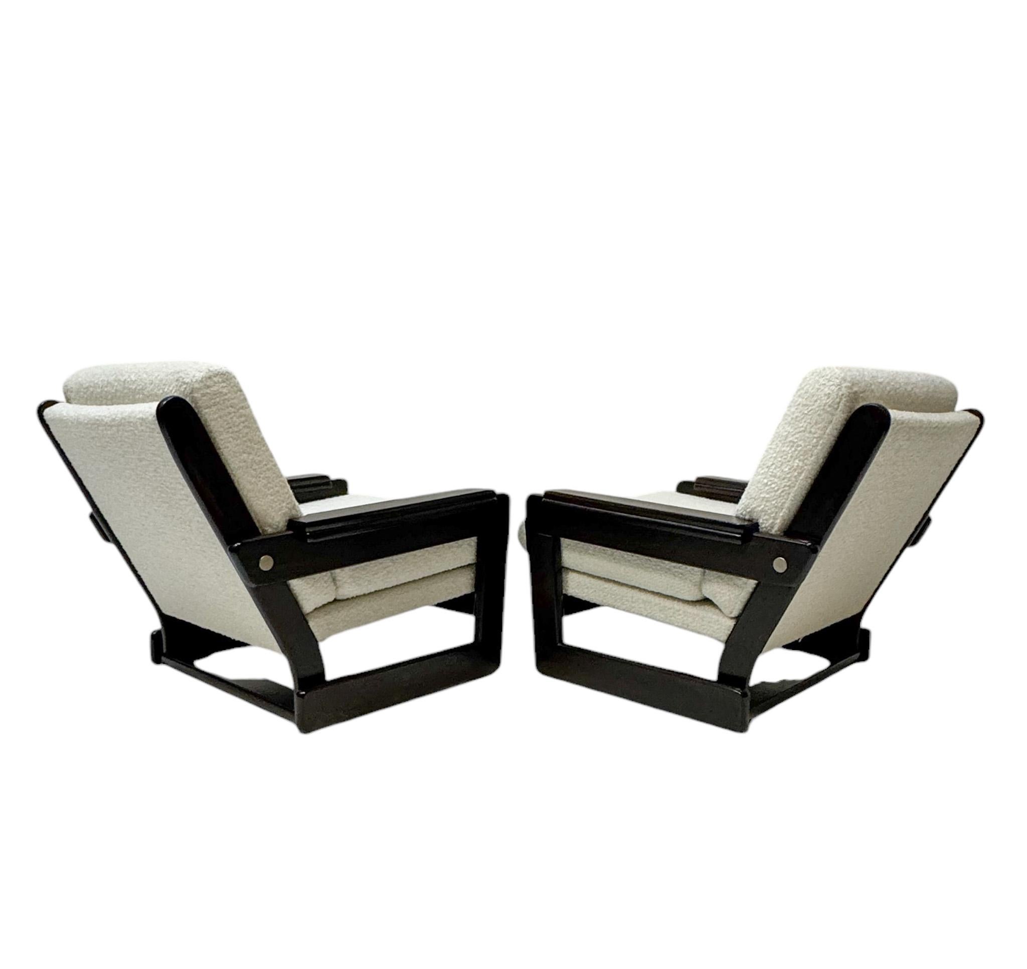 Mid-Century Modern Wenge Lounge Chairs with Bouclé Upholstery, 1970s For Sale 1