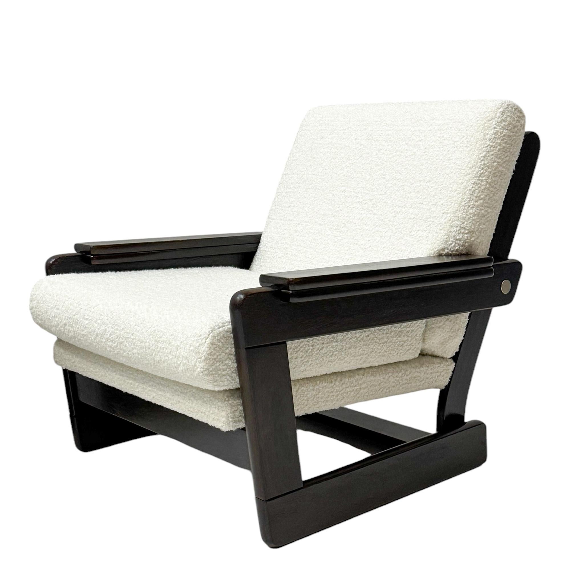 Mid-Century Modern Wenge Lounge Chairs with Bouclé Upholstery, 1970s For Sale 3