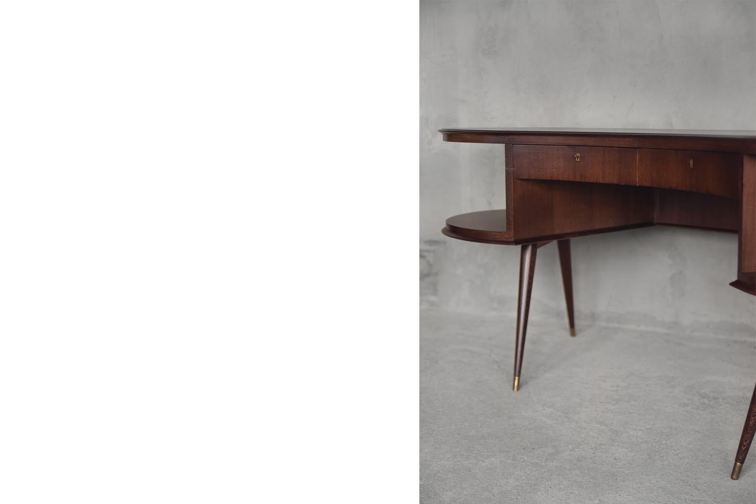 Rare Mid-Century Modern Wenge Wood Organic-Shaped Boomerang Custom Desk, 1960s For Sale 9