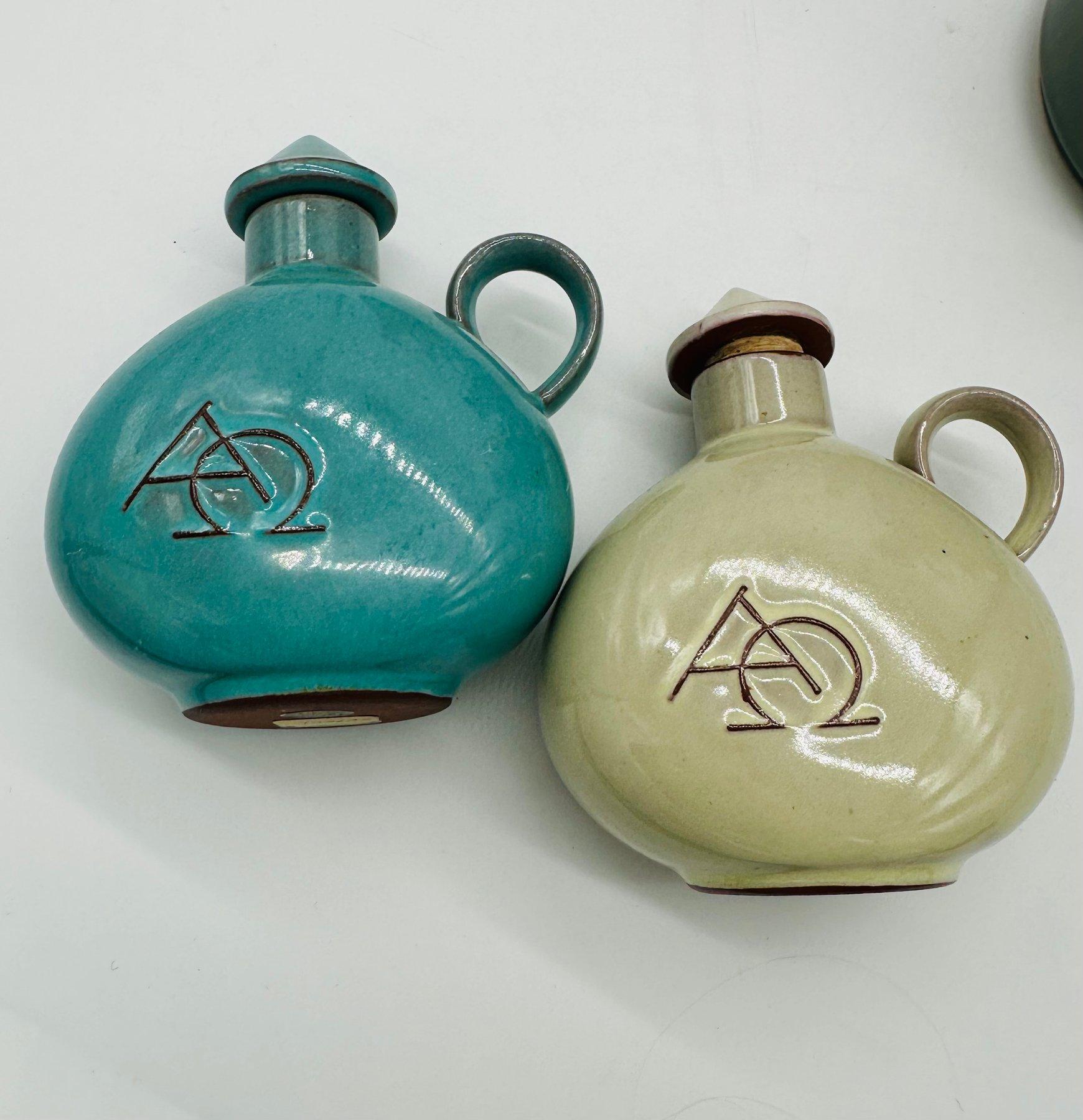 Mid-Century moderno Vaschette per l'acqua santa della Germania Occidentale moderna di metà secolo, Laach, Ulmer, Set di 9 in vendita