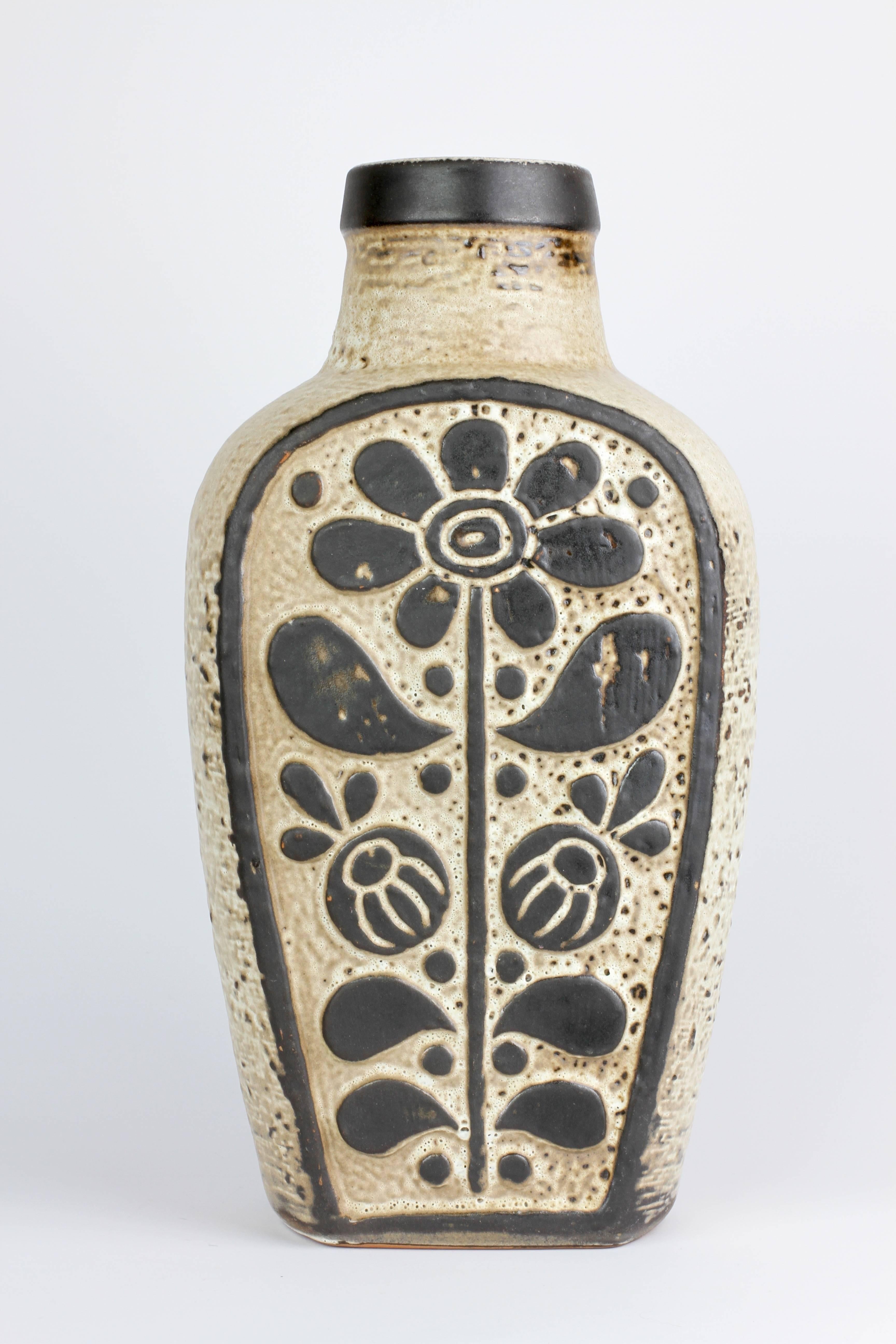 Embossed Mid-Century Modern West German Pottery Vase by Dieter Peter for Carstens, 1970s