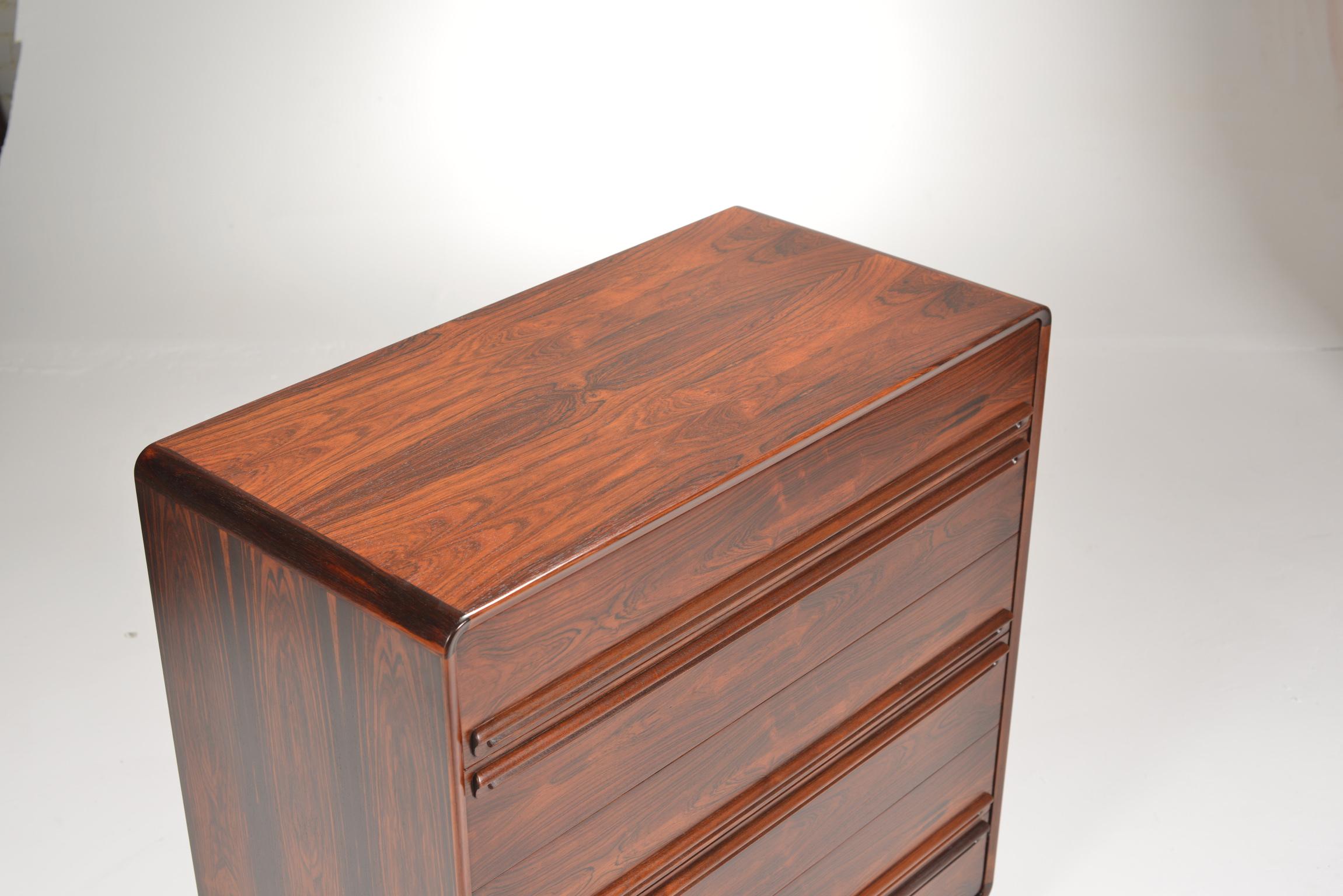Mid-Century Modern Westnofa 6-Drawer Rosewood Dresser 3