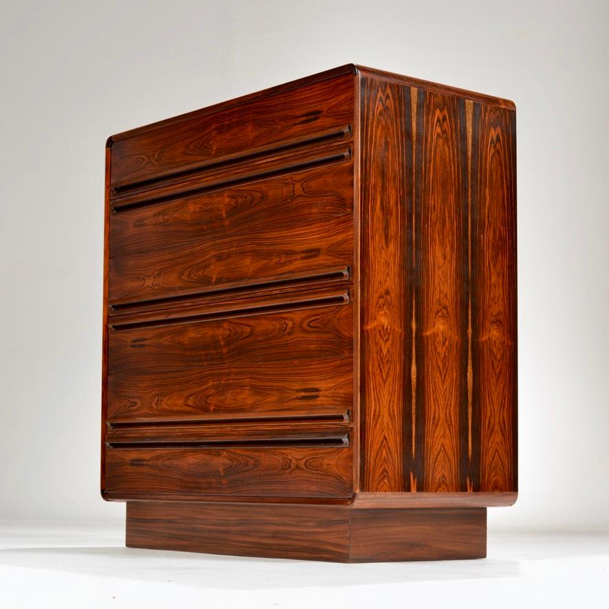 Scandinavian Modern Mid-Century Modern Westnofa 6-Drawer Rosewood Dresser