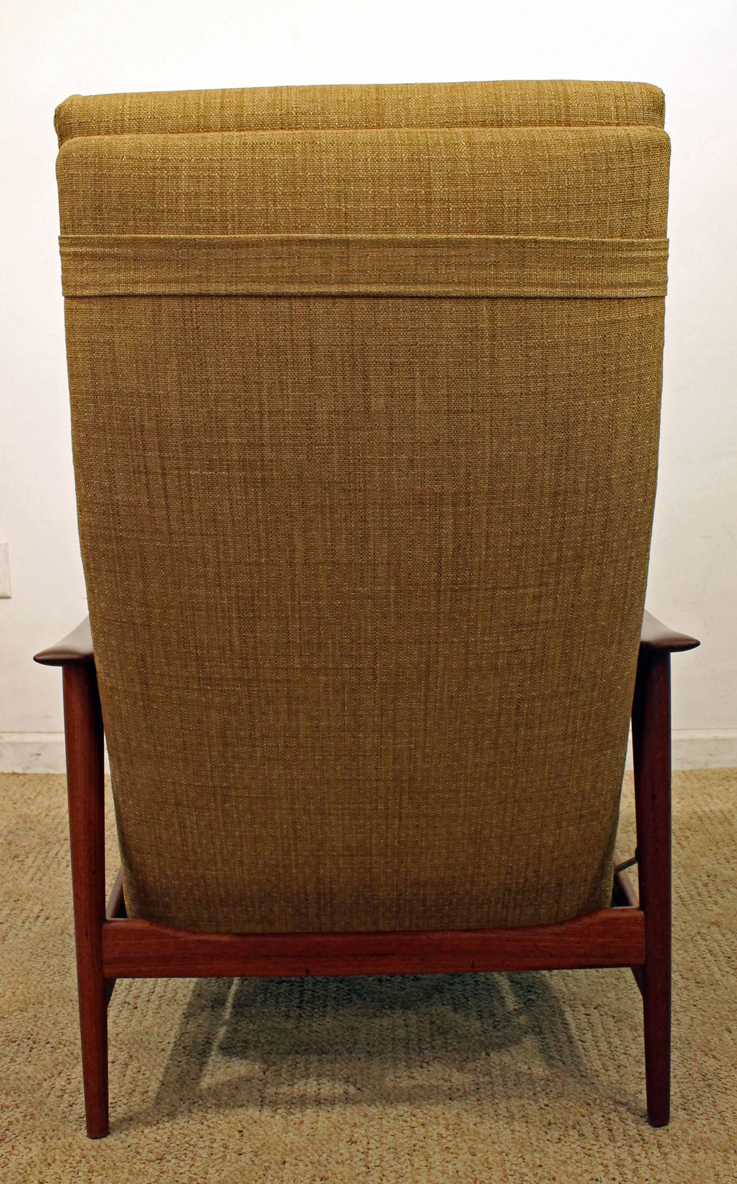20th Century Mid-Century Modern Westnofa Teak Adjustable Lounge Chair and Ottoman