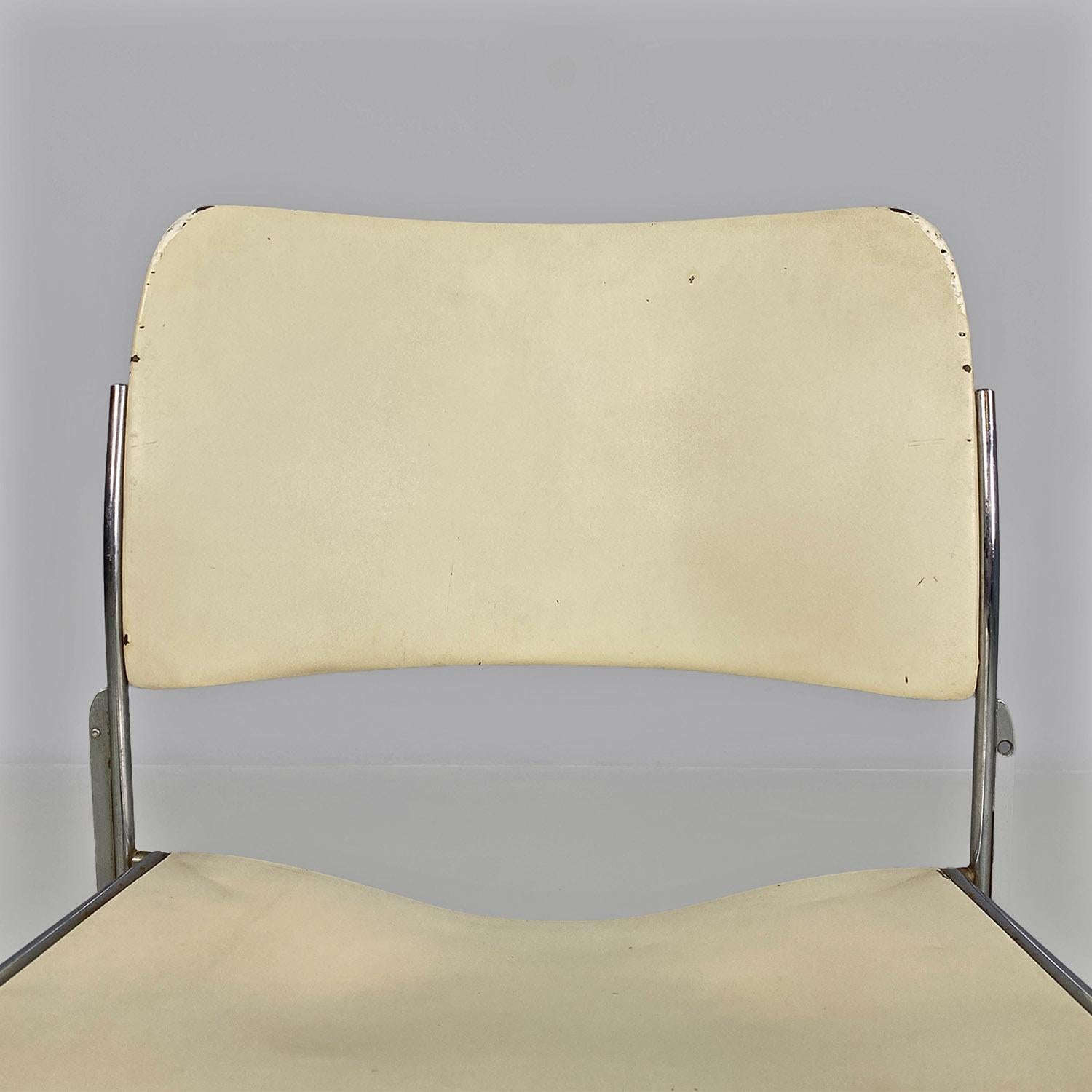 Mid-century modern white 40\4 chairs by David Rowland for GF Furniture, 1963 For Sale 3