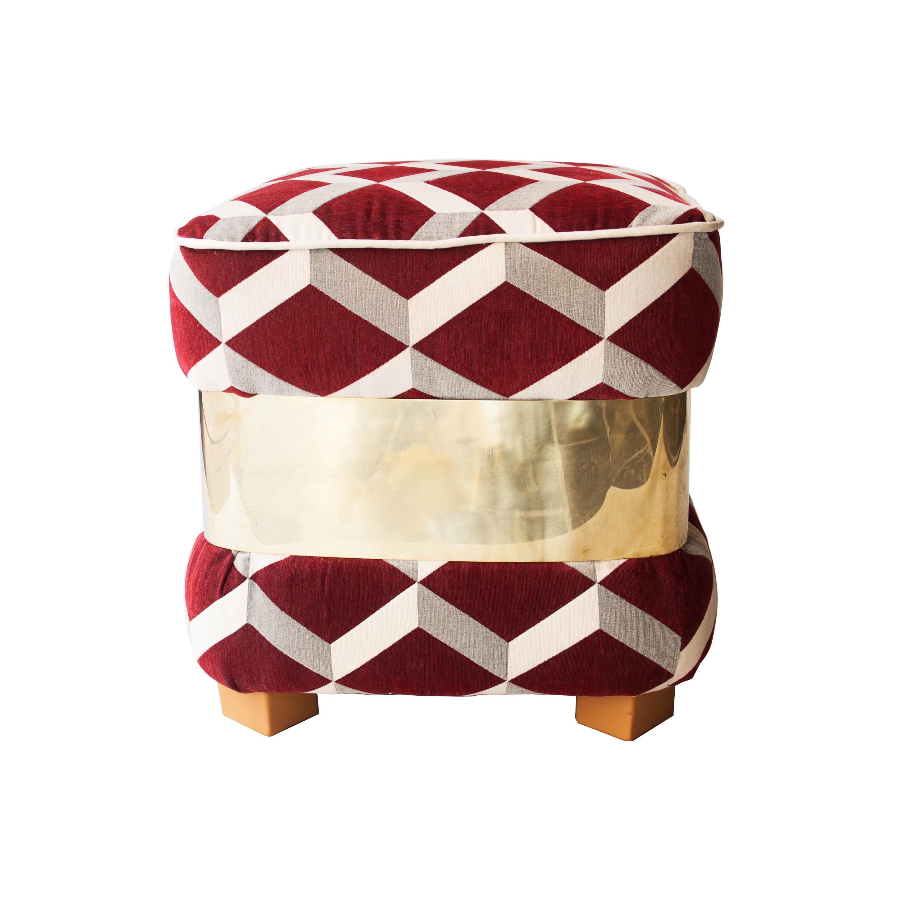 Square, made of solid wood structure pouf white cotton upholstery with geometric embroidery by Jo MALONE, and brass band. Finished in leather legs.

   