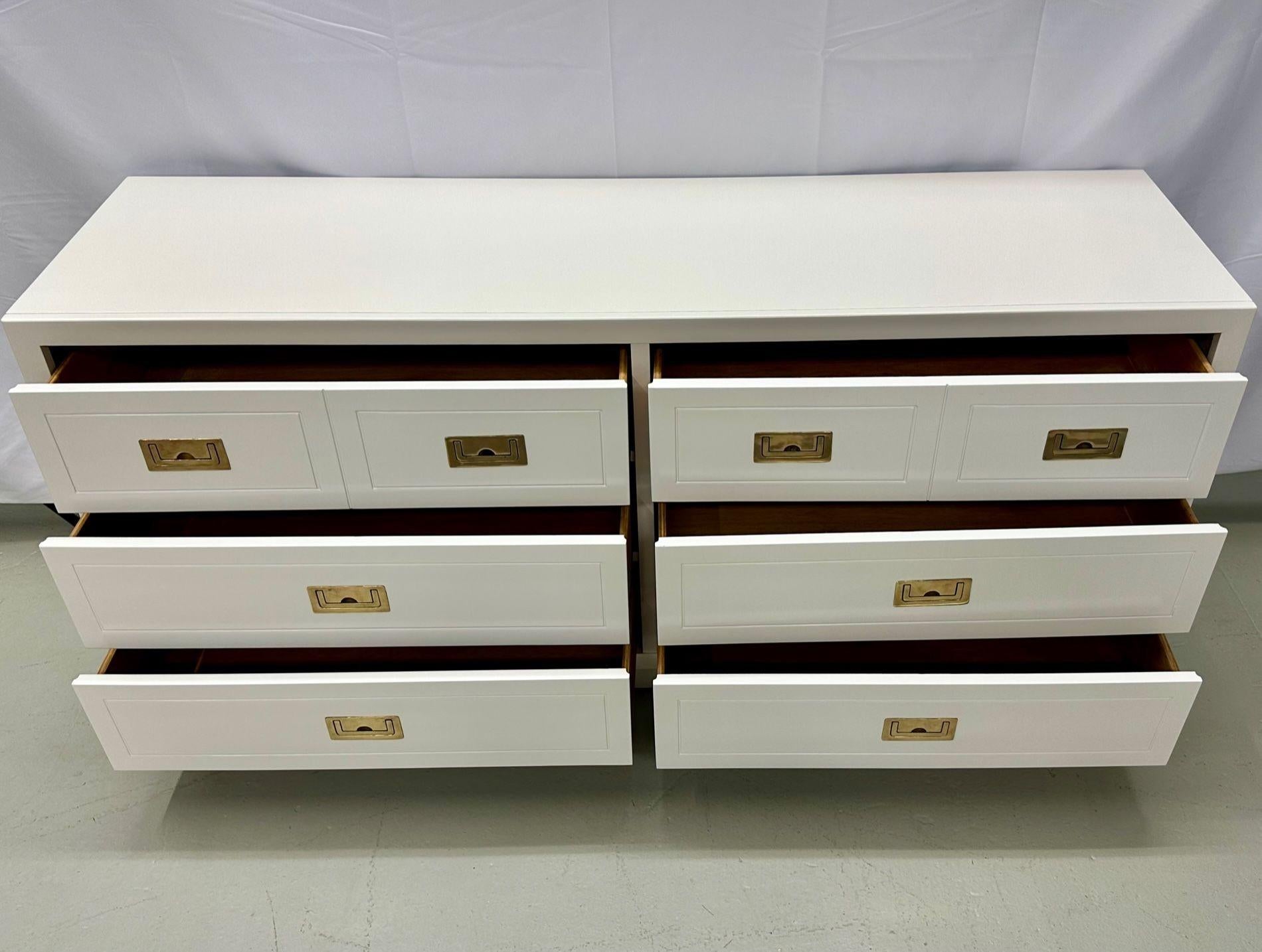 Mid-Century Modern White Campaign Dresser / Chest of Drawers, America, Brass For Sale 2