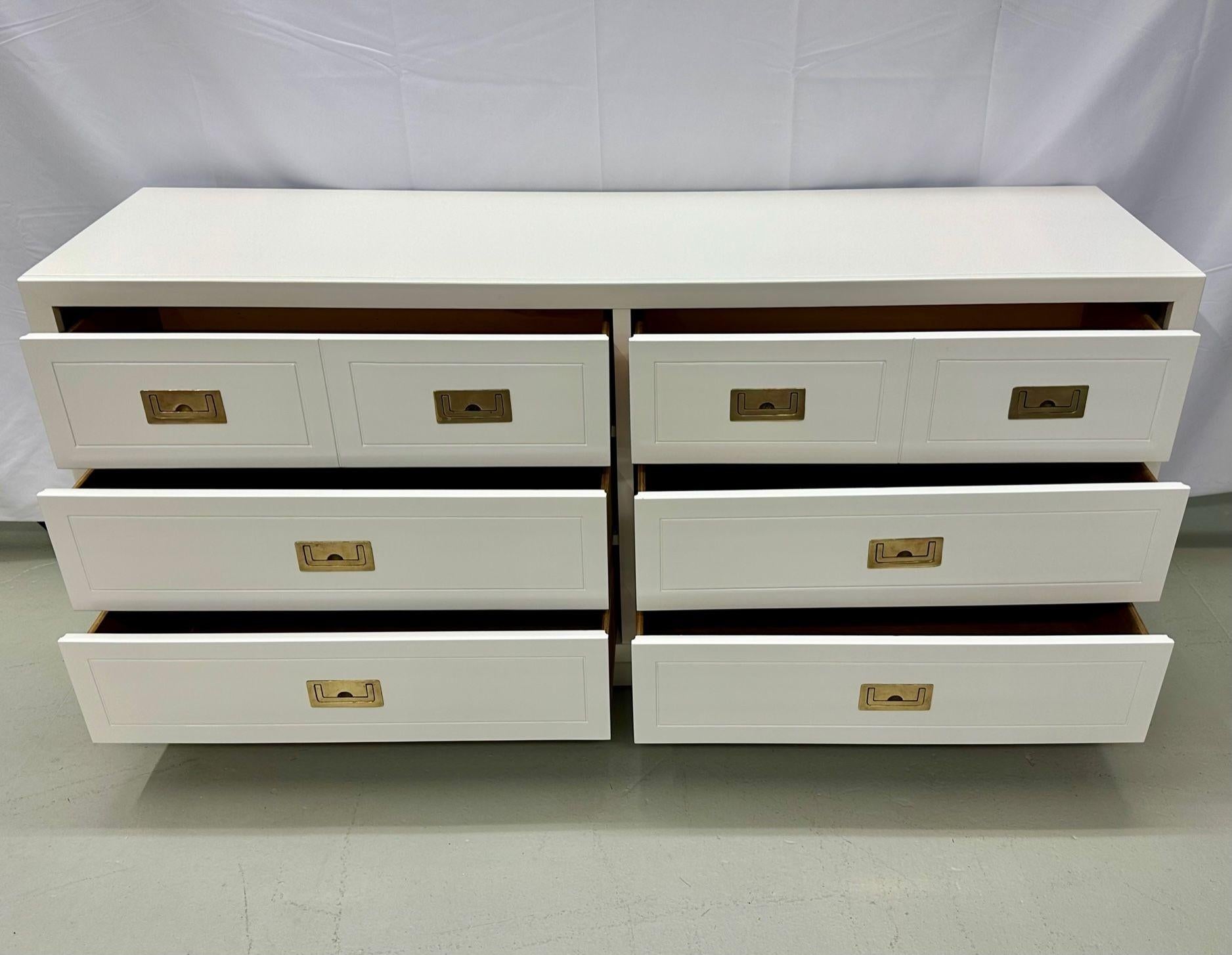 Mid-Century Modern White Campaign Dresser / Chest of Drawers, America, Brass For Sale 3