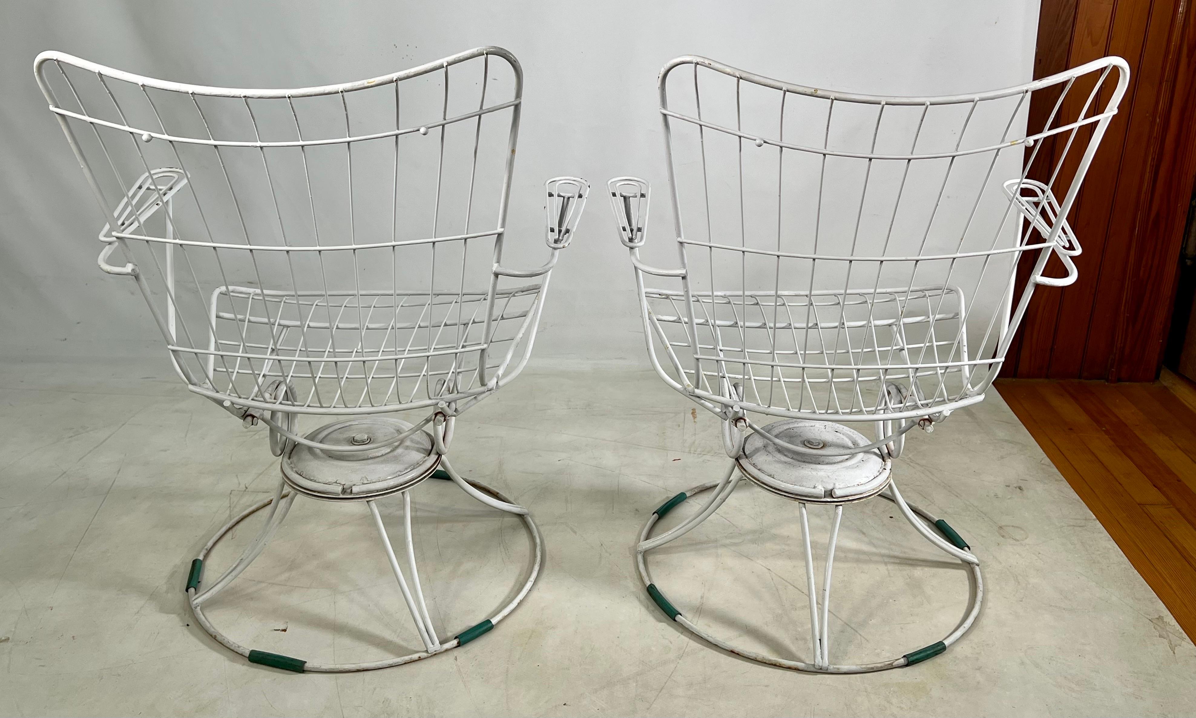 Mid-20th Century Mid-Century Modern White Castiron Homecrest Wire Lounge Chairs, Pair For Sale