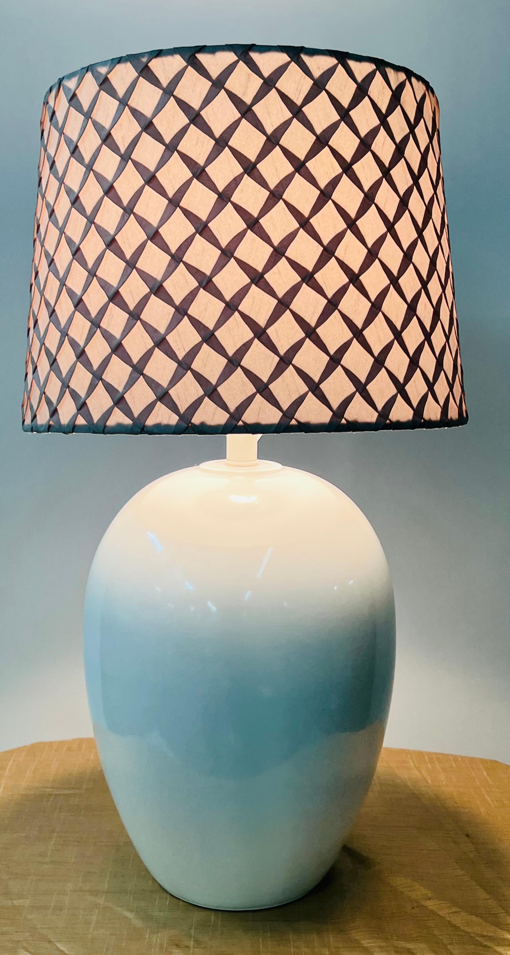 20th Century Mid Century Modern White Ceramic Table Lamp With Custom Shades, a Pair  For Sale
