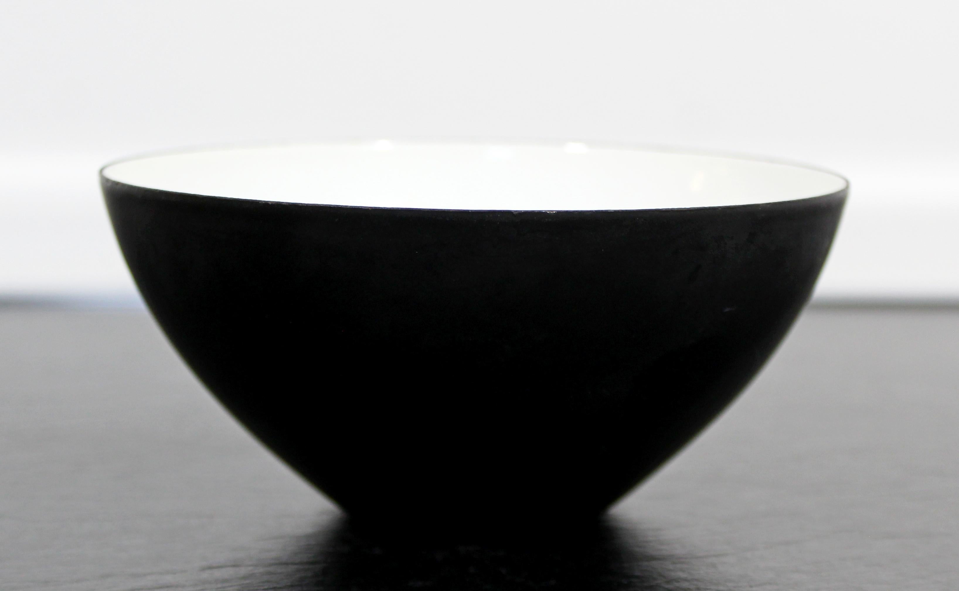 For your consideration is a splendid, white enamel art bowl, by Herbert Krenchel, made in Denmark. In excellent condition. The dimensions are 5