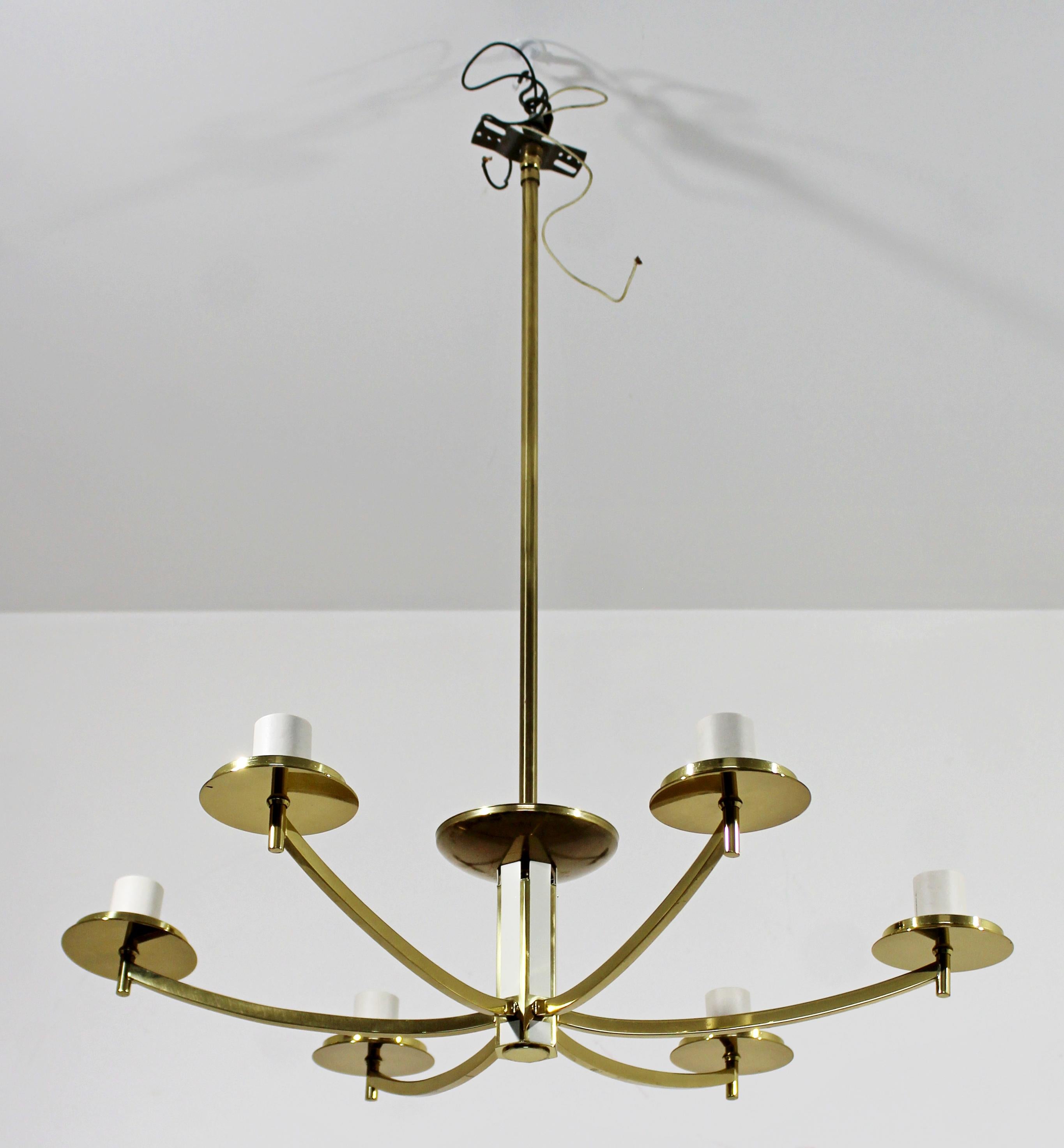 For your consideration is a classically vintage, white enameled brass, six-arm chandelier, circa 1960s-1970s. In excellent vintage condition. The dimensions are 26