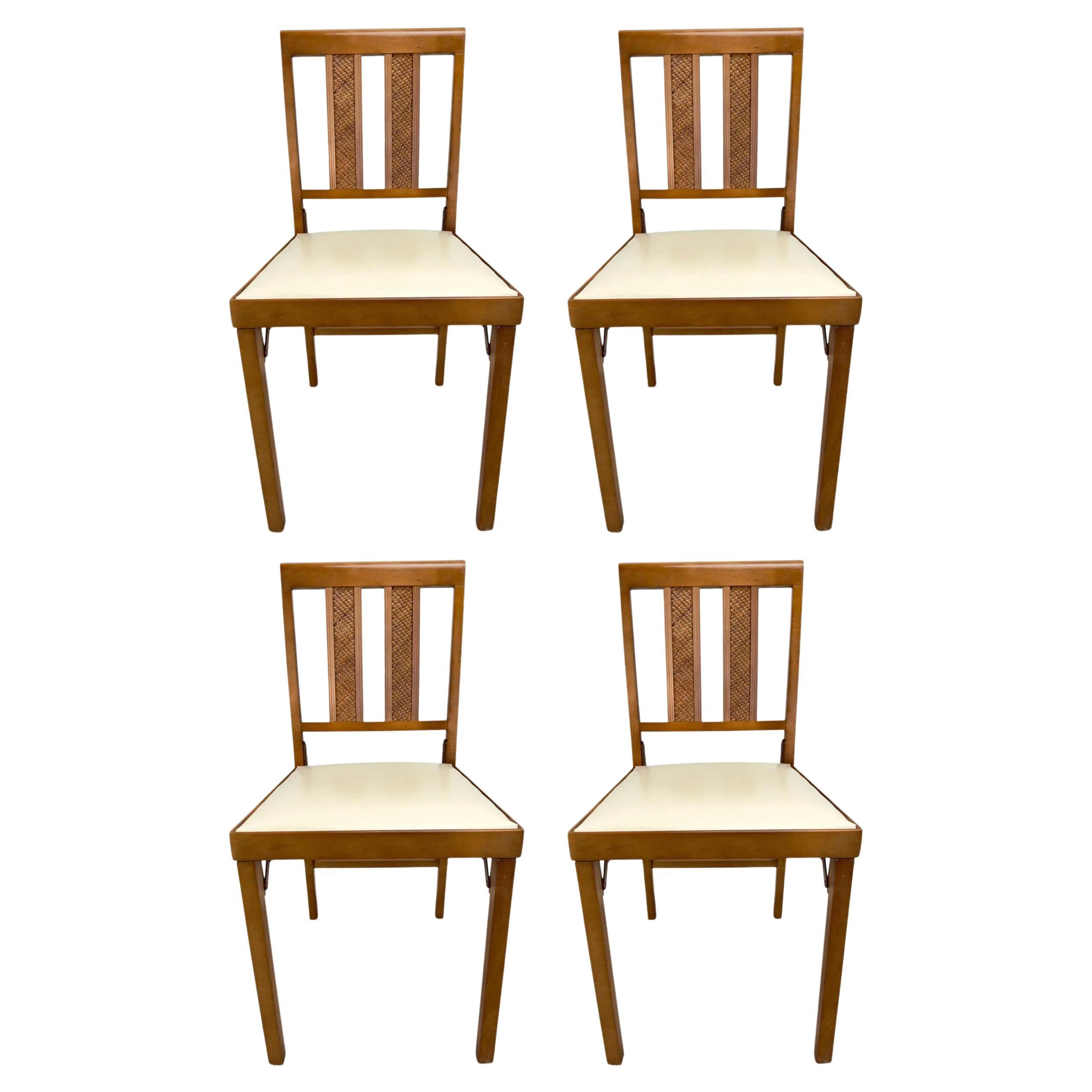 Moderner Klappstuhl aus weißem Kunstleder und geschnitztem Nussbaumholz aus der Mitte des Jahrhunderts, 4er-Set