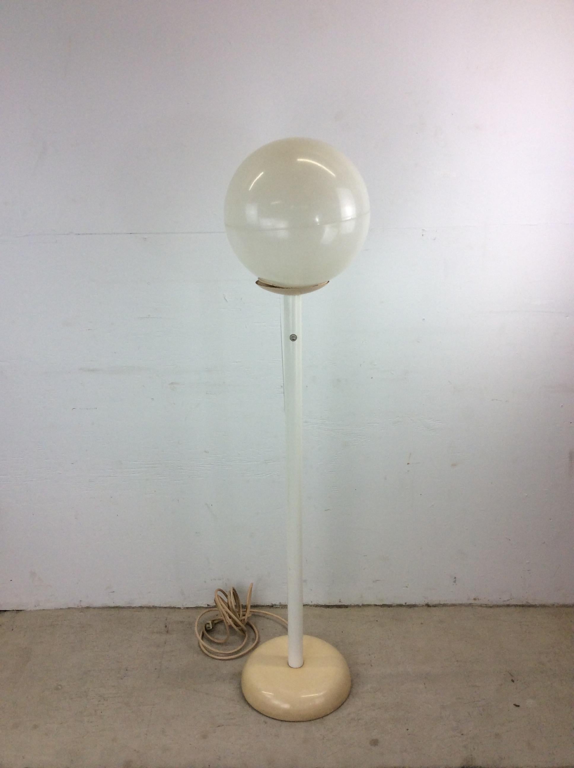 Mid Century Modern White Floor Lamp with Large Globe In Good Condition For Sale In Freehold, NJ